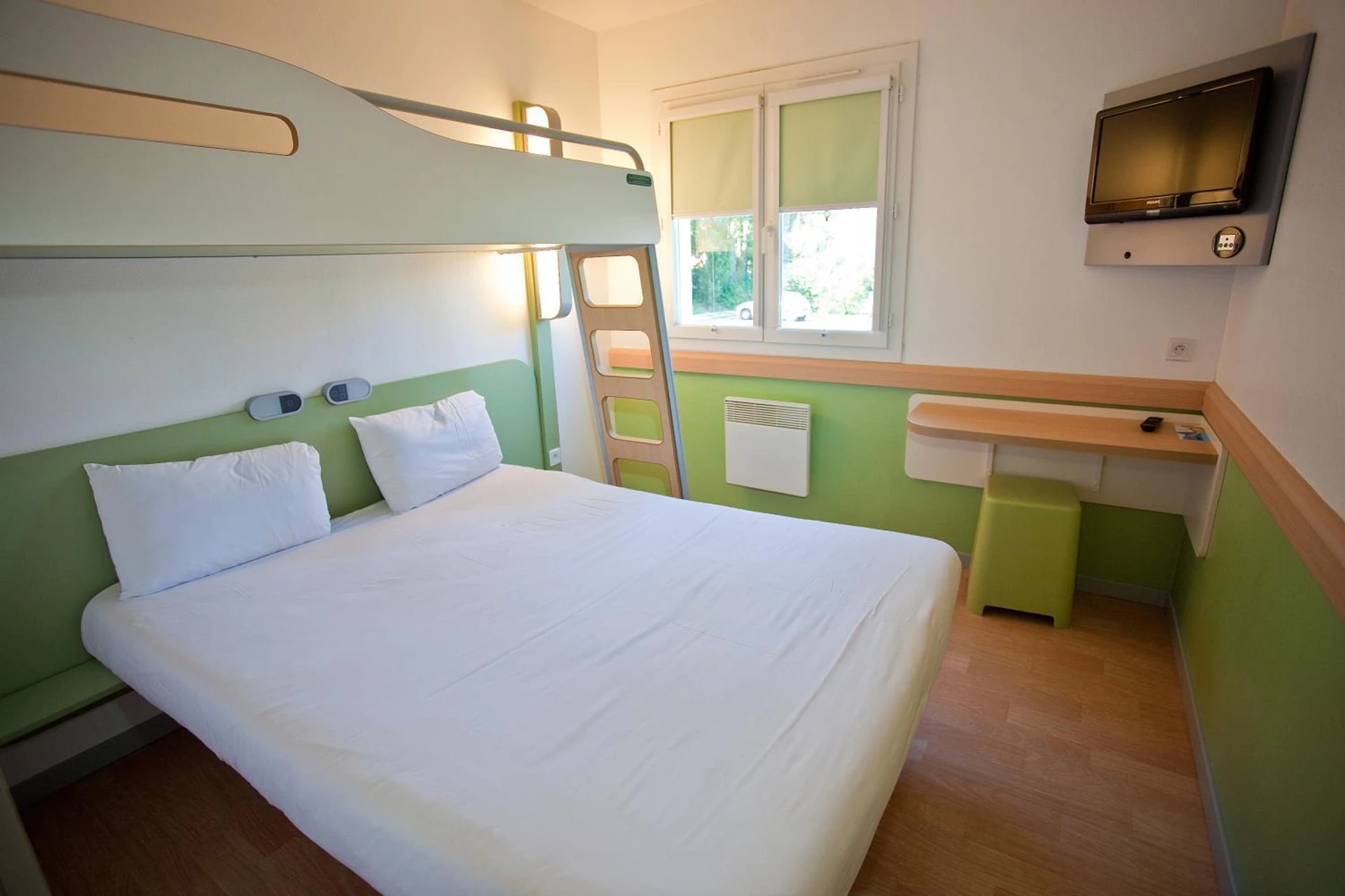 Chambre à ibis budget Marne la Vallée - Organiser un séminaire d'entreprise à Saint-Thibault-des-Vignes