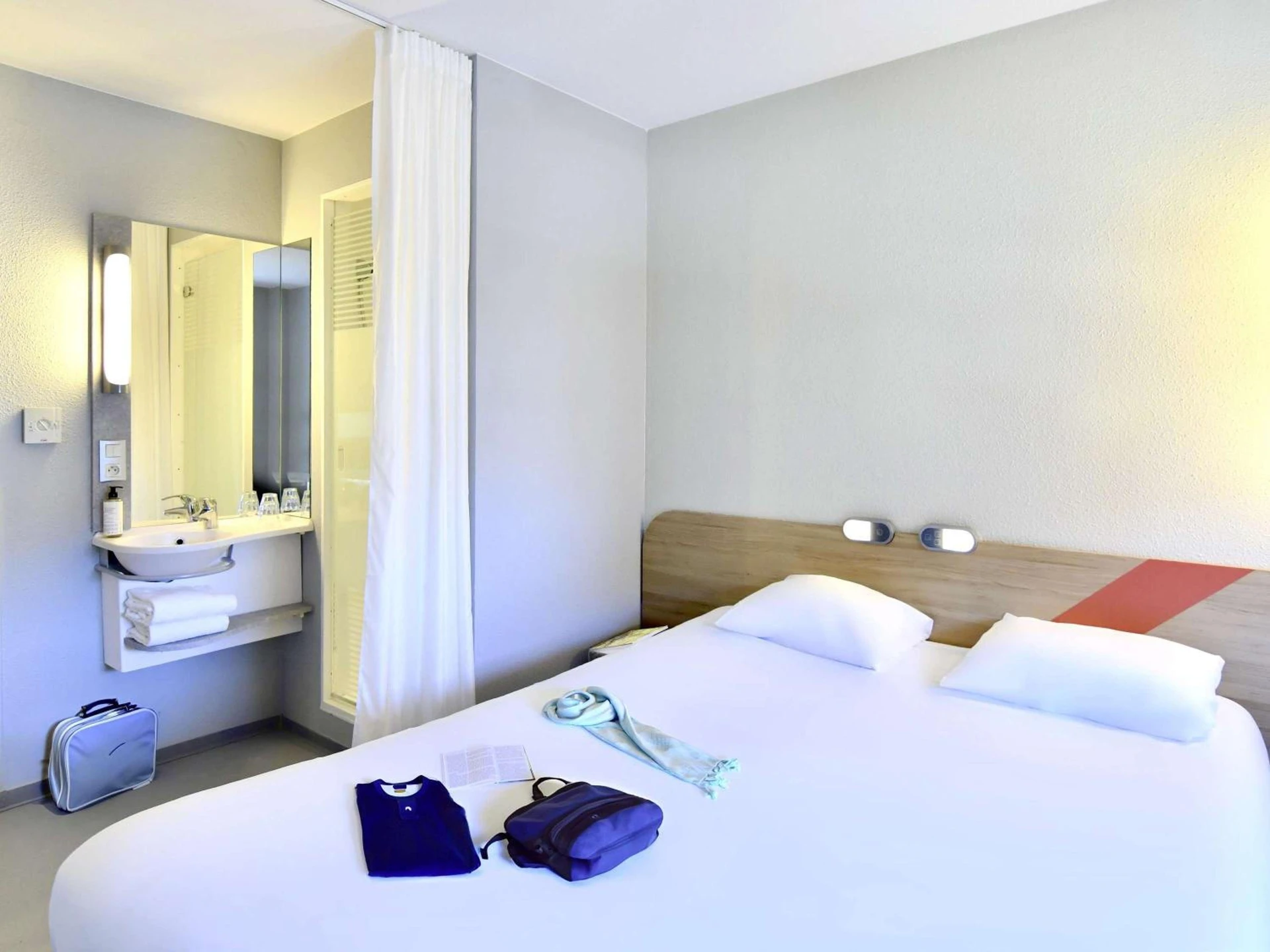 Chambre disponible pour un séminaire d'entreprise à Ibis Budget Nantes Reze Aeroport - Rezé