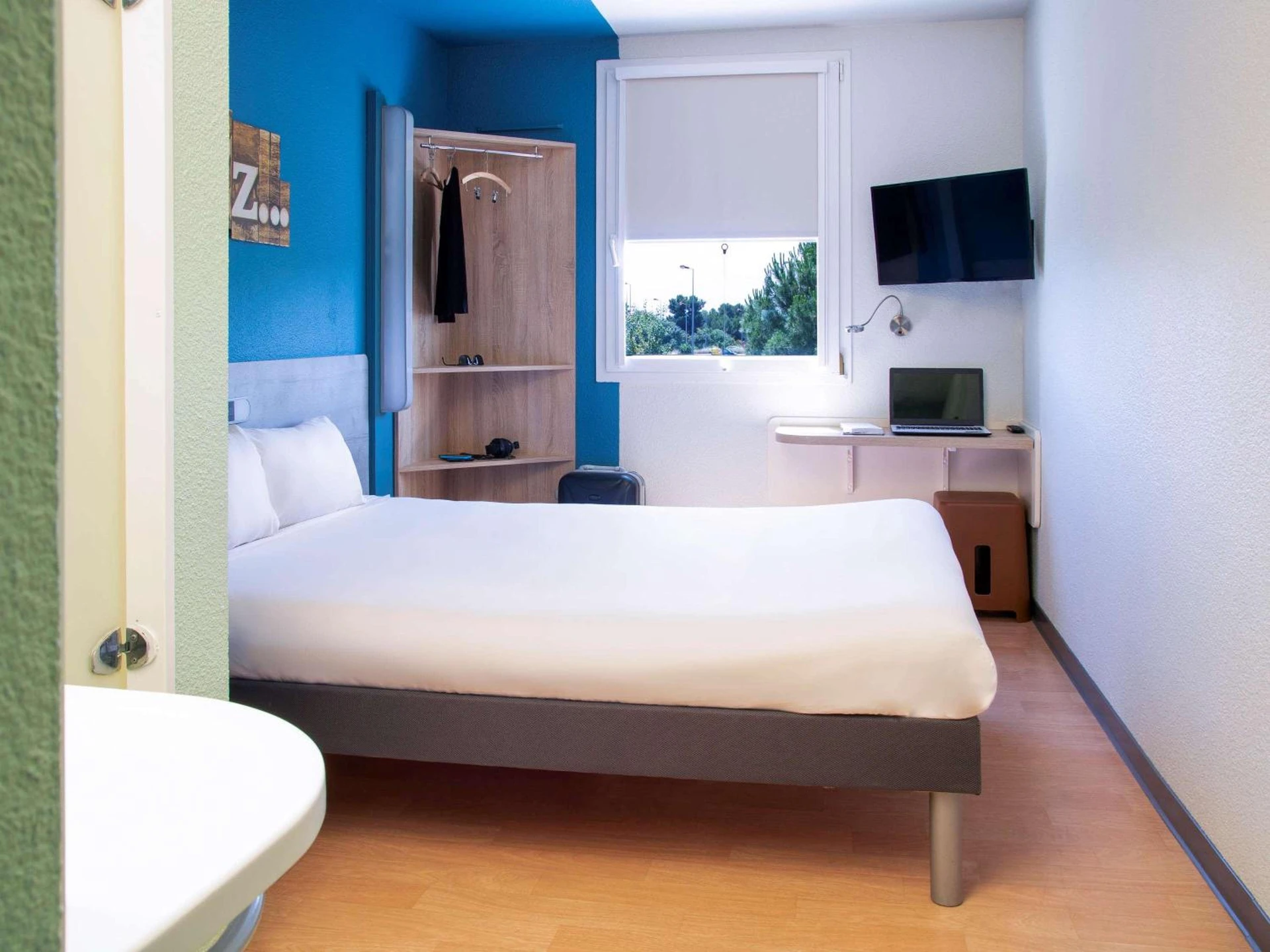 Magnifique chambre pour un séminaire d'entreprise à ibis budget Narbonne Est - Narbonne