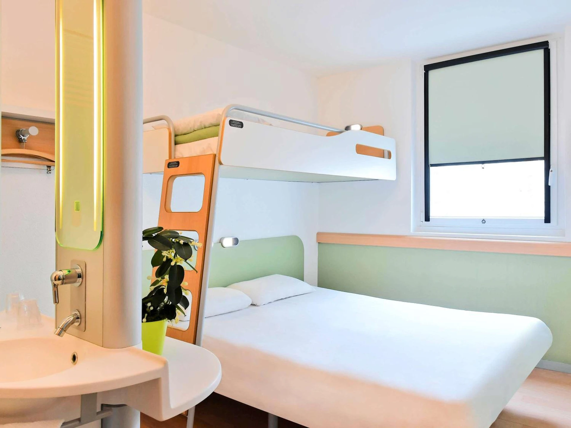 Chambre disponible pour un séminaire d'entreprise à ibis budget Nimes Centre Gare - Nîmes