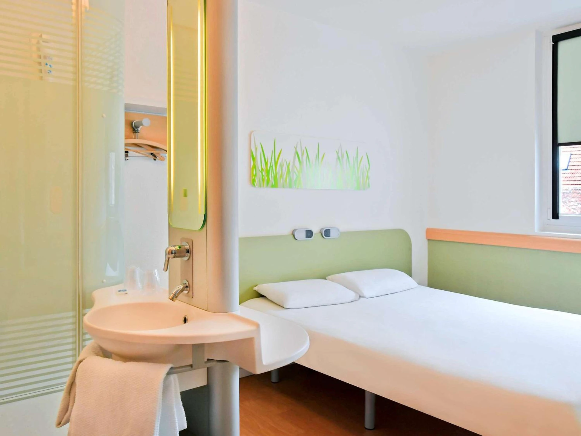 Magnifique chambre pour un séminaire d'entreprise à ibis budget Nimes Centre Gare - Nîmes