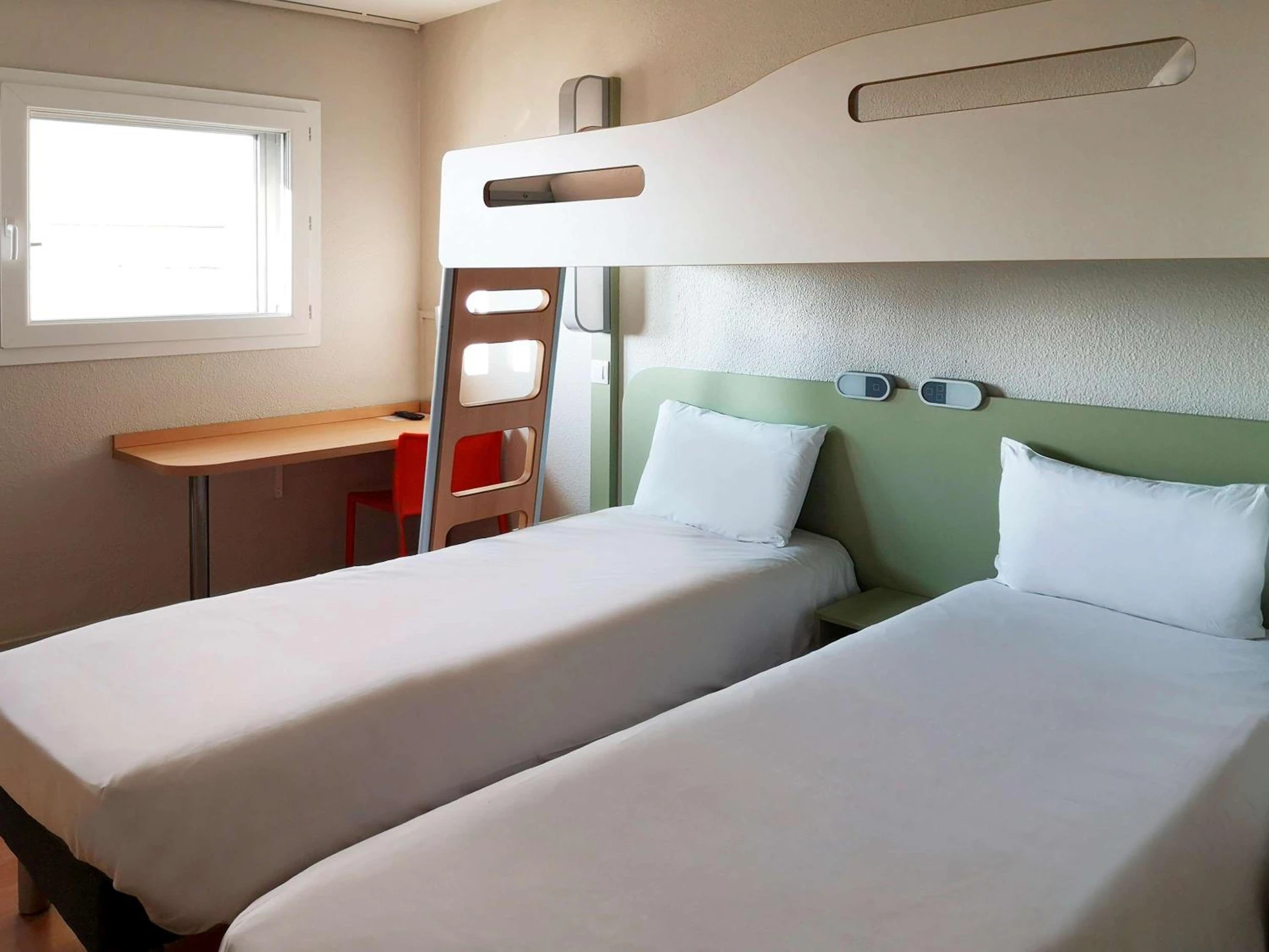 Chambre disponible pour un séminaire d'entreprise à ibis budget Paris Porte de Vanves - Vanves