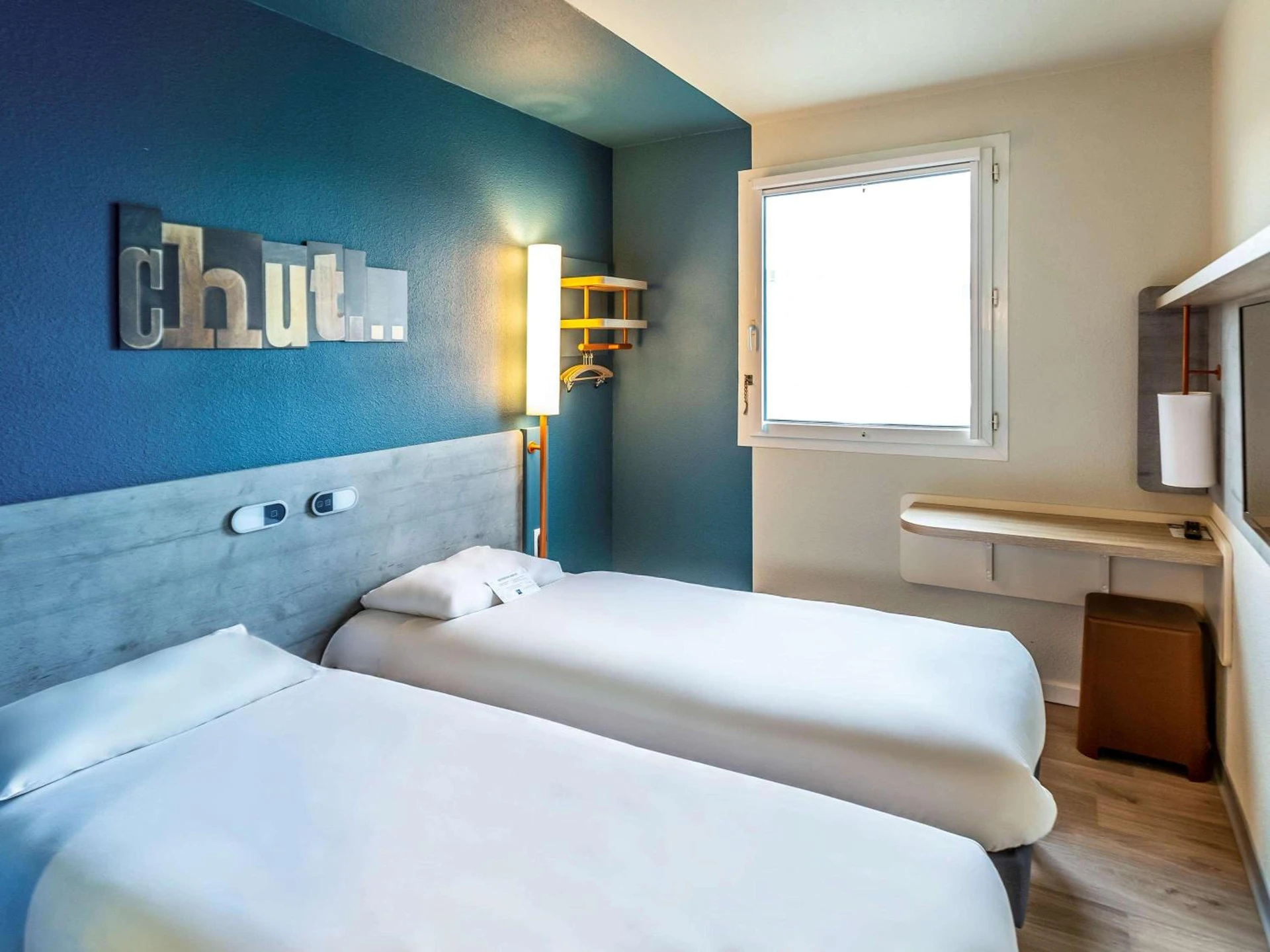 Chambre disponible pour un séminaire d'entreprise à ibis budget Pertuis Portes du Luberon - Pertuis