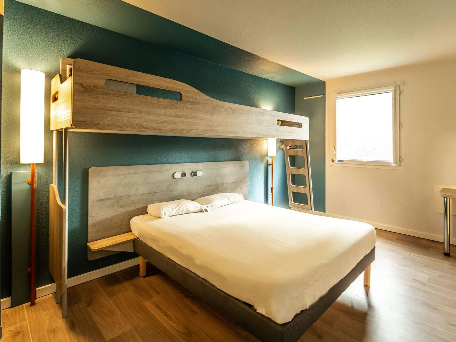 Magnifique chambre pour un séminaire d'entreprise à ibis budget Pertuis Portes du Luberon - Pertuis