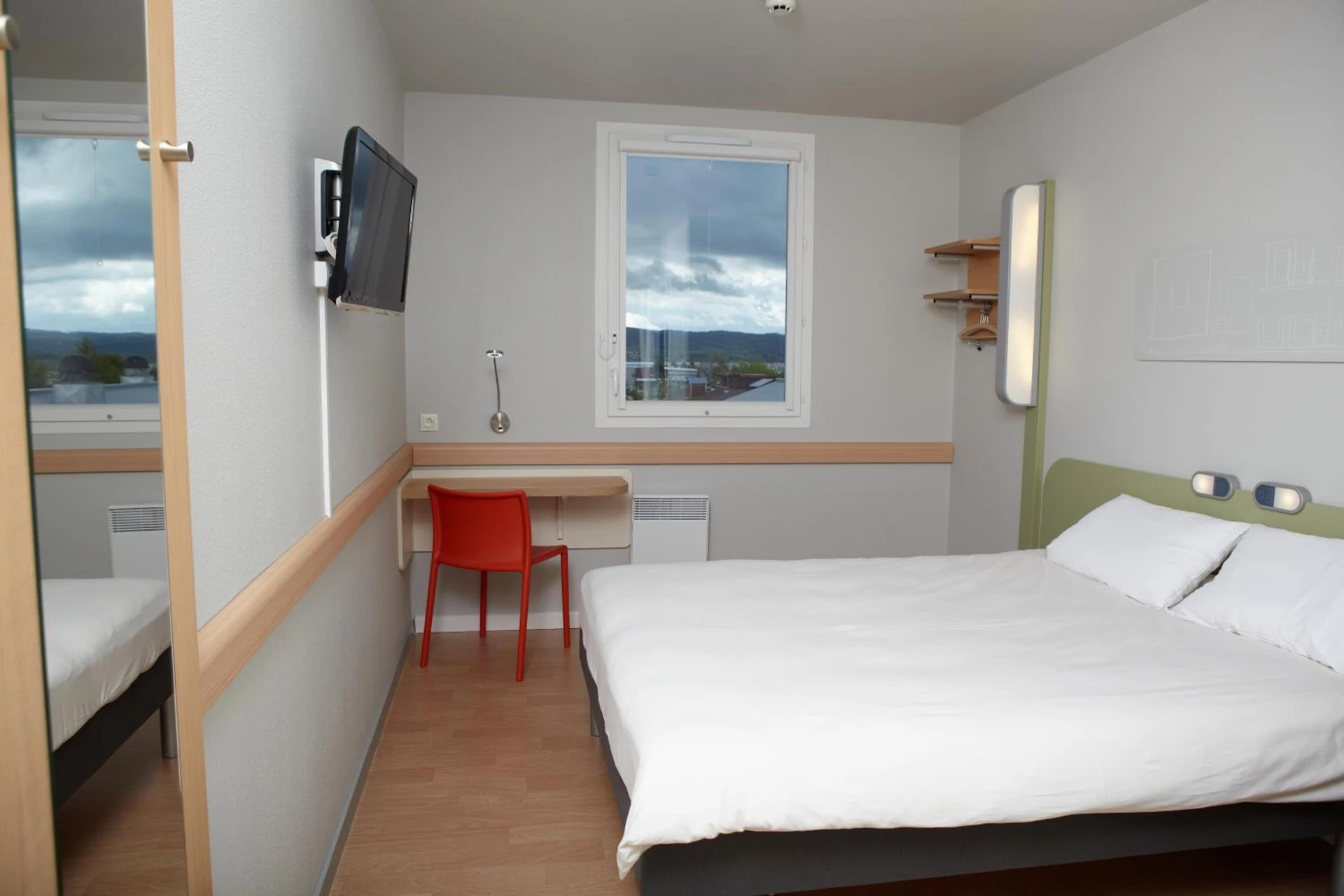 Chambre disponible pour un séminaire d'entreprise à ibis budget Pontarlier - Pontarlier