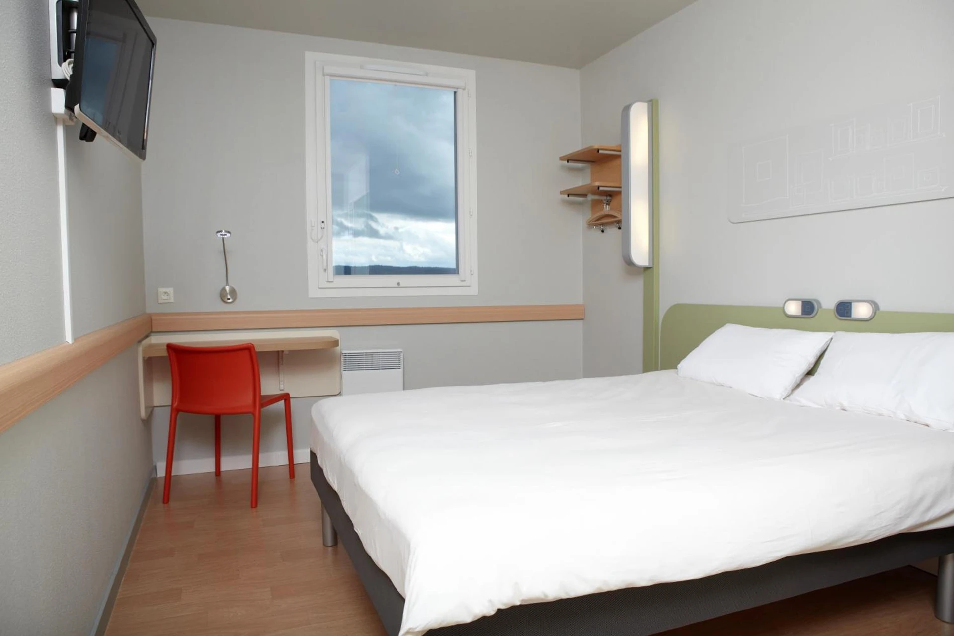 Chambre disponible pour un séminaire d'entreprise à ibis budget Pontarlier - Pontarlier