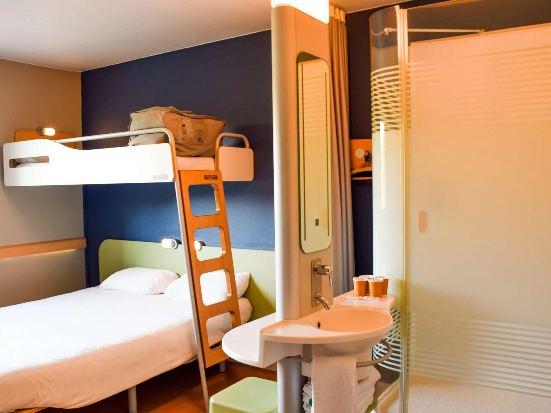 Magnifique chambre pour un séminaire d'entreprise à ibis budget Rodez - Rodez