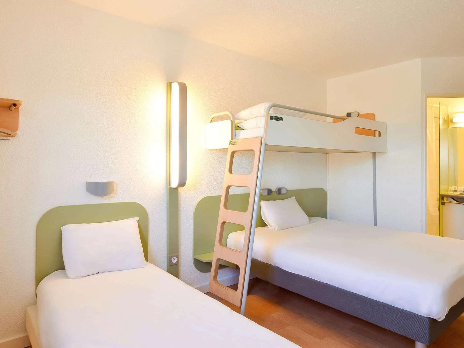 Chambre disponible pour un séminaire d'entreprise à Ibis budget Saint-Étienne stade - Saint-Étienne