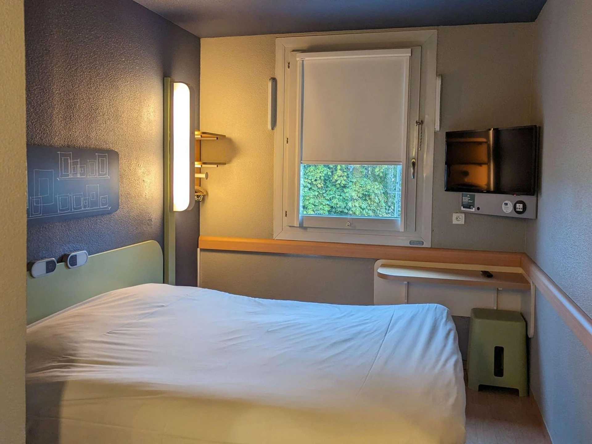 Chambre disponible pour un séminaire d'entreprise à ibis budget Saint-Omer Centre - Saint-Omer