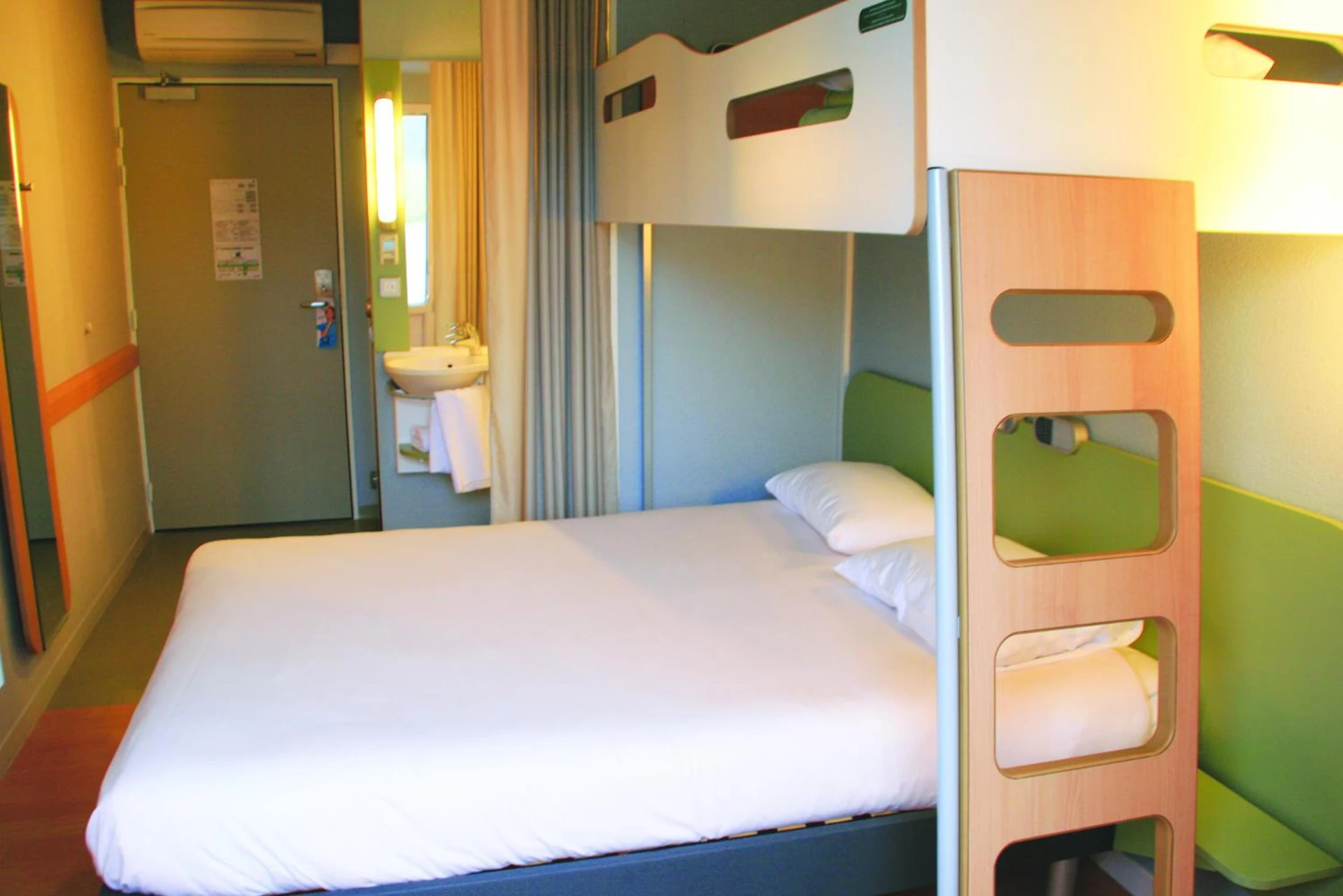 Chambre disponible pour un séminaire d'entreprise à ibis budget Saint Pourcain - Saint-Pourçain-sur-Sioule