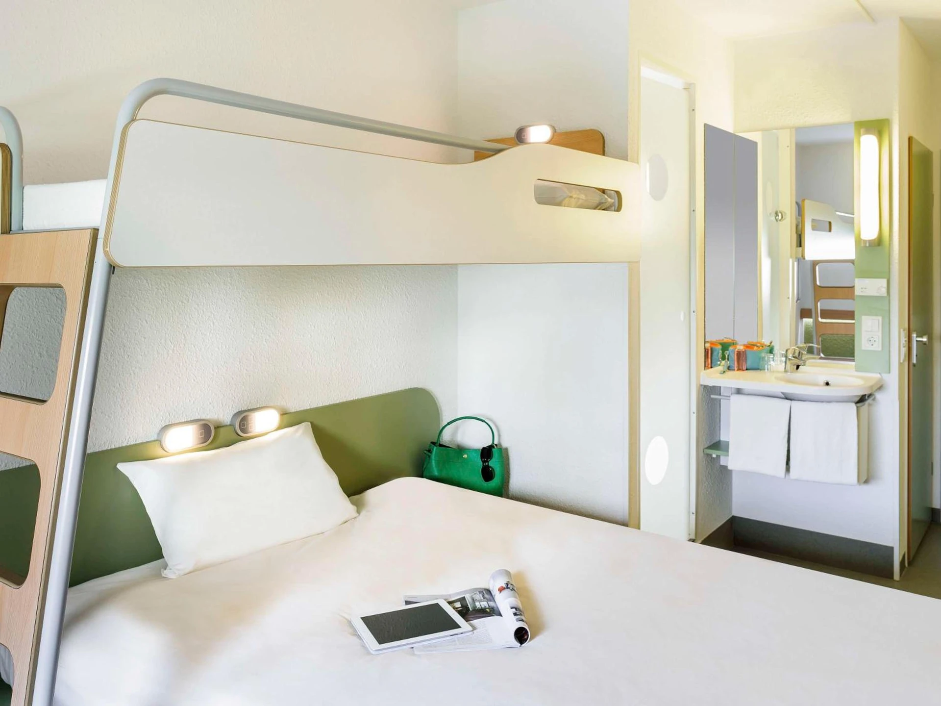 Chambre disponible pour un séminaire d'entreprise à ibis budget Santeny - Santeny