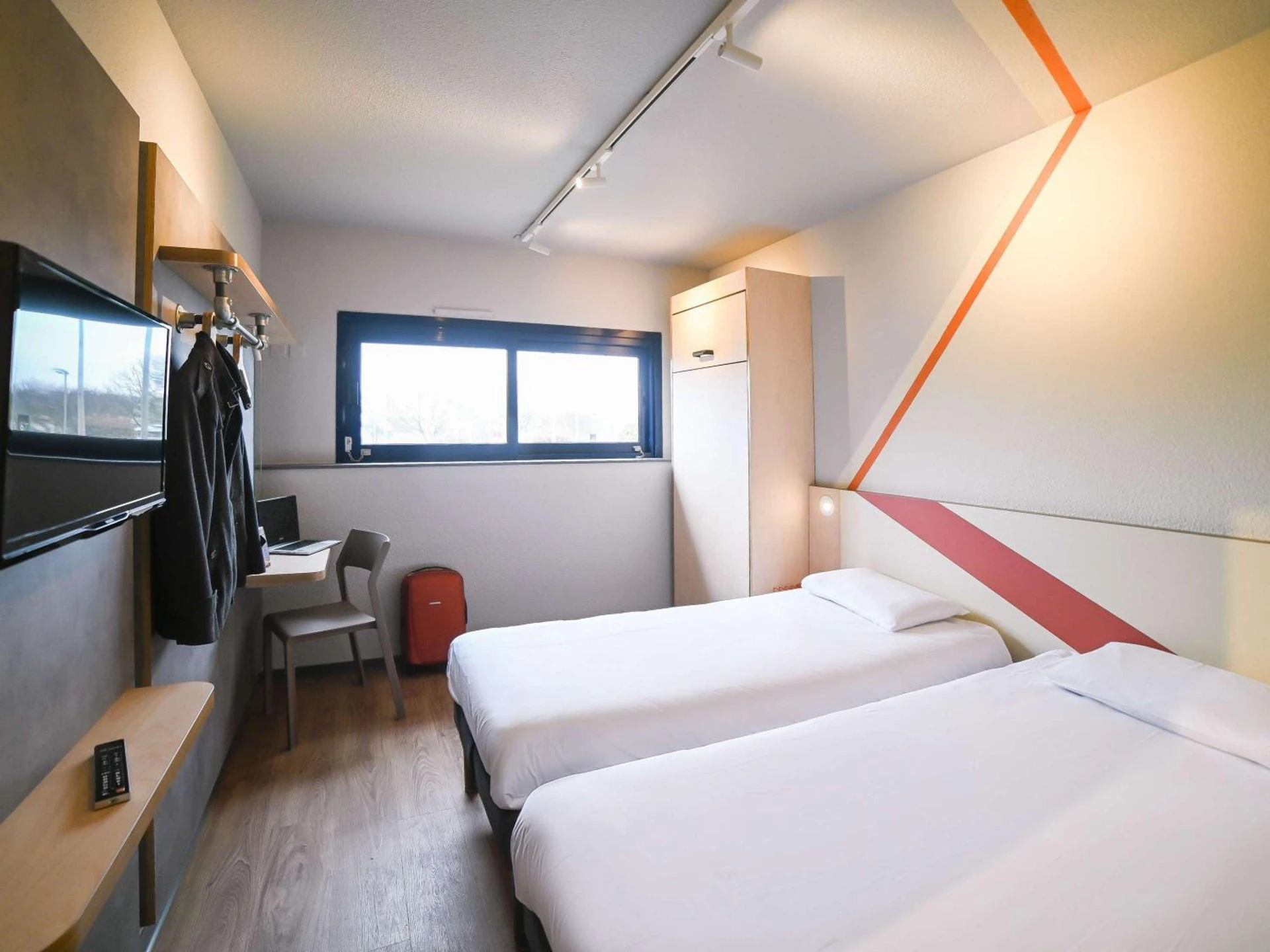 Chambre disponible pour un séminaire d'entreprise à ibis budget Site du Futuroscope - Chasseneuil-du-Poitou