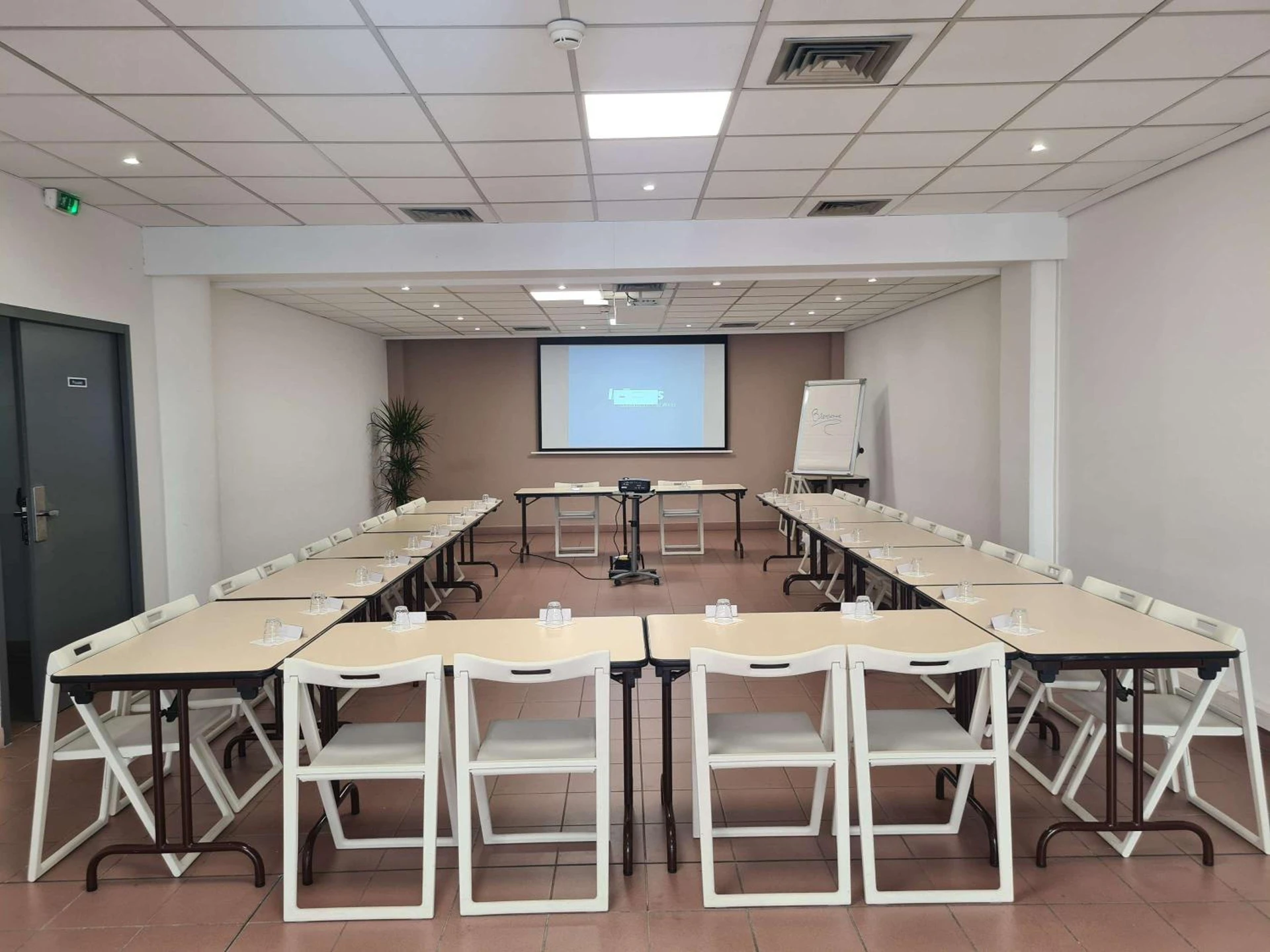 Espaces de team building à Ibis Budget Toulon Centre - Organiser un séminaire d'entreprise à Toulon