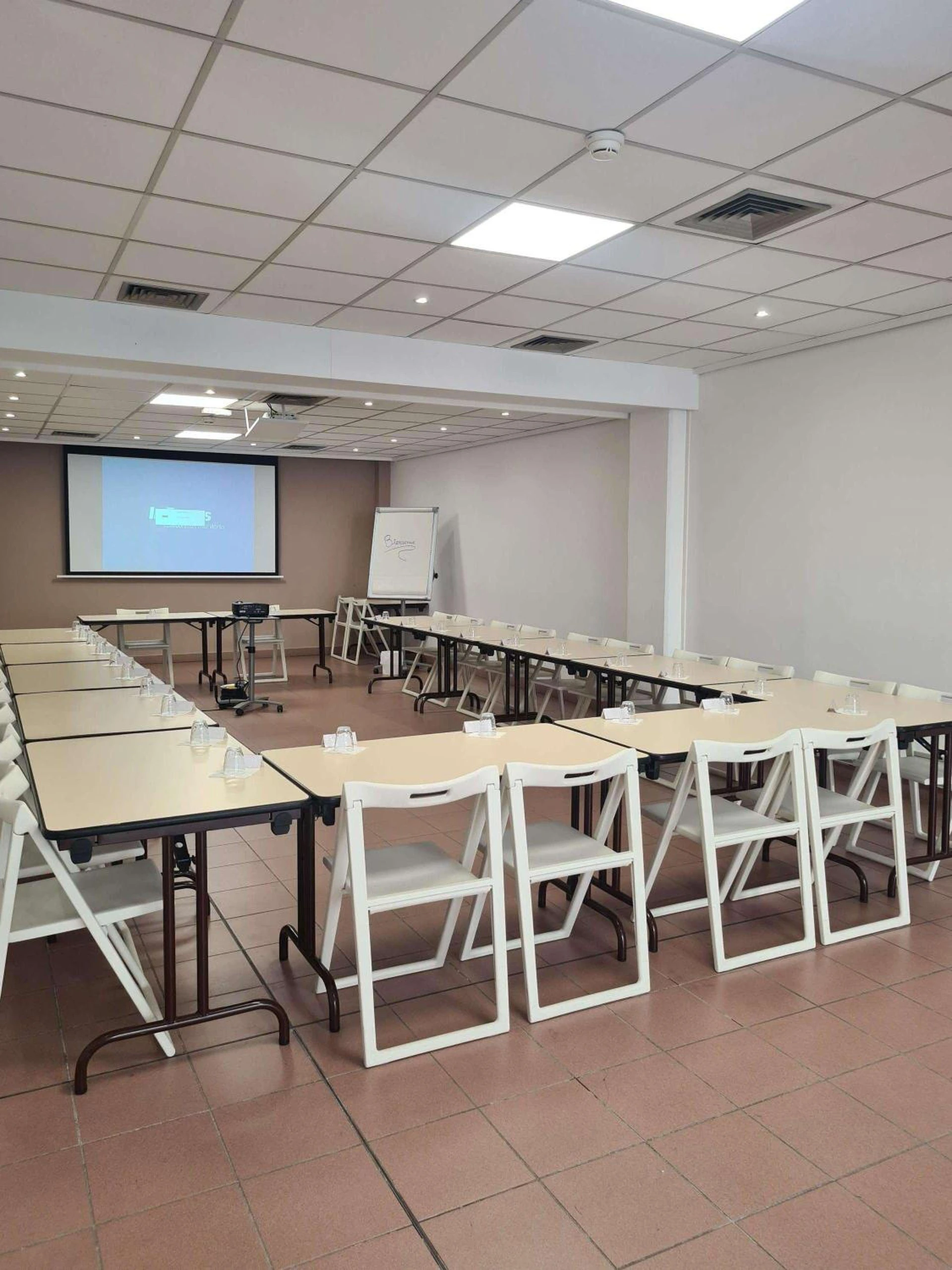 Lieu convivial pour un séminaire d'entreprise à Ibis Budget Toulon Centre - Toulon - En savoir plus 