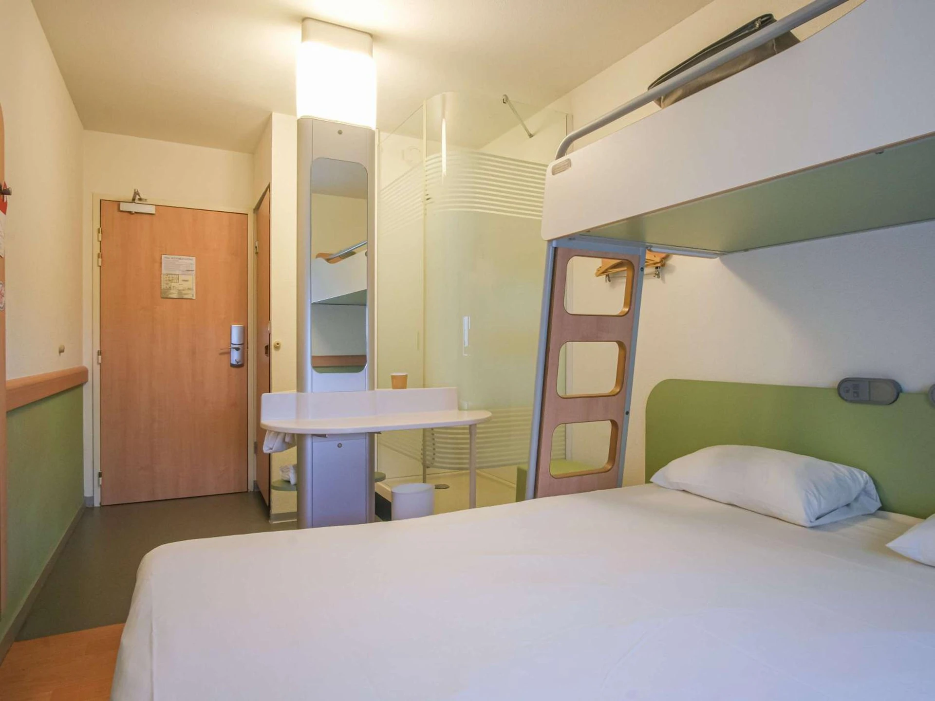 Lieu convivial pour un séminaire d'entreprise à ibis budget Toulouse Aeroport - Blagnac - En savoir plus 