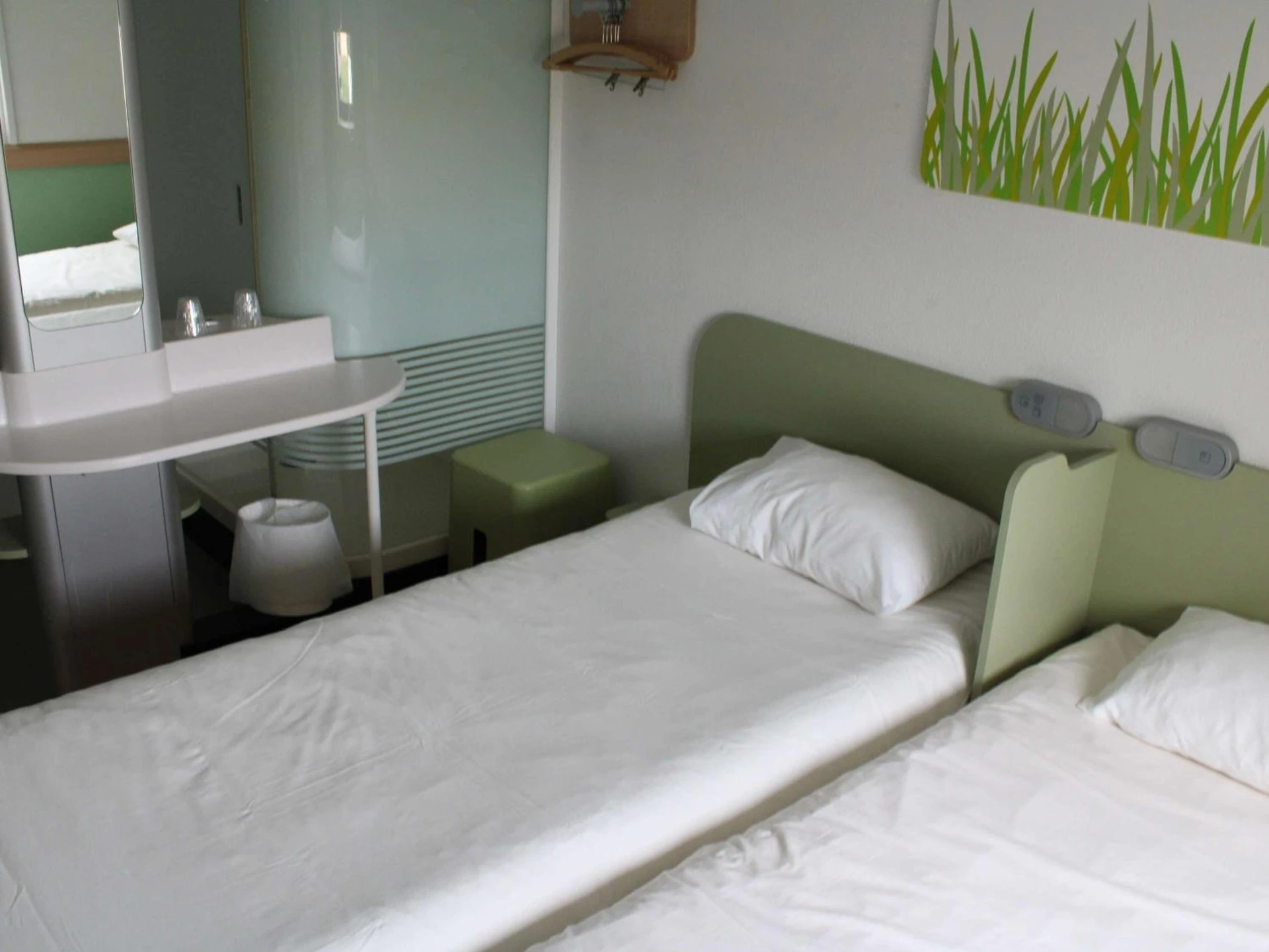 Magnifique chambre pour un séminaire d'entreprise à ibis budget Toulouse Aeroport - Blagnac