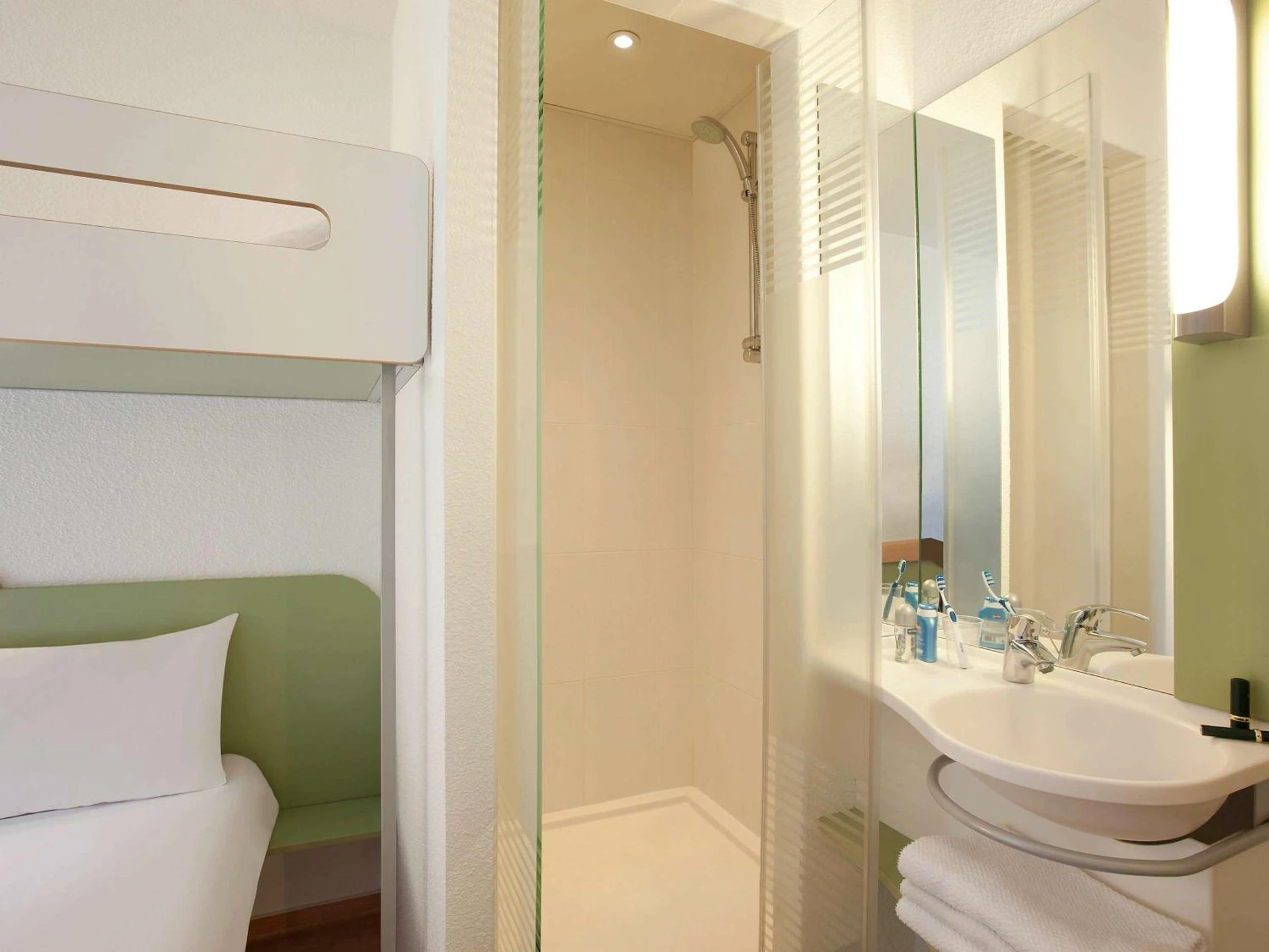 Chambre disponible pour un séminaire d'entreprise à ibis budget Tours Nord - Tours