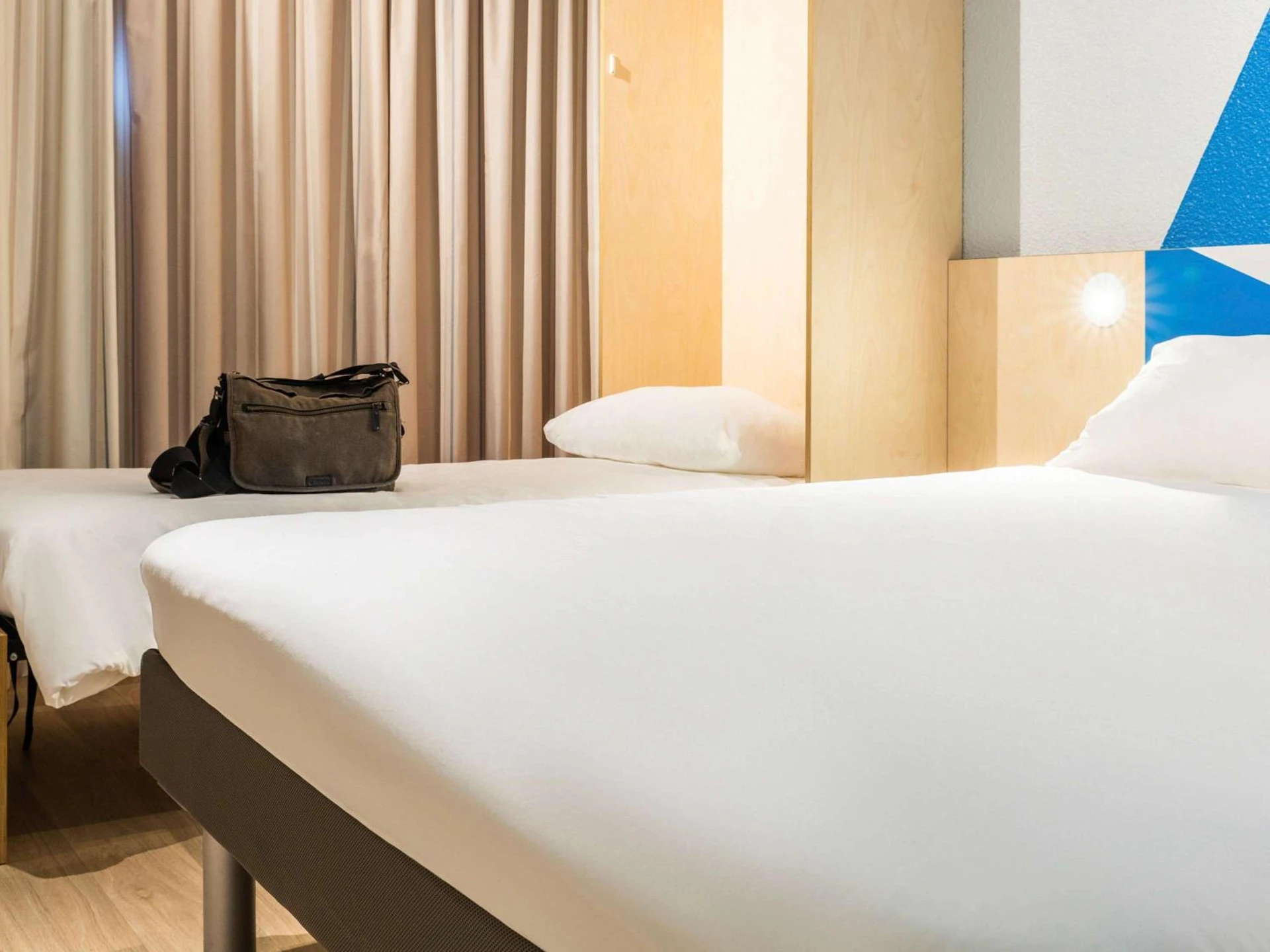 Chambre disponible pour un séminaire d'entreprise à ibis budget Tours Sud - Chambray-lès-Tours