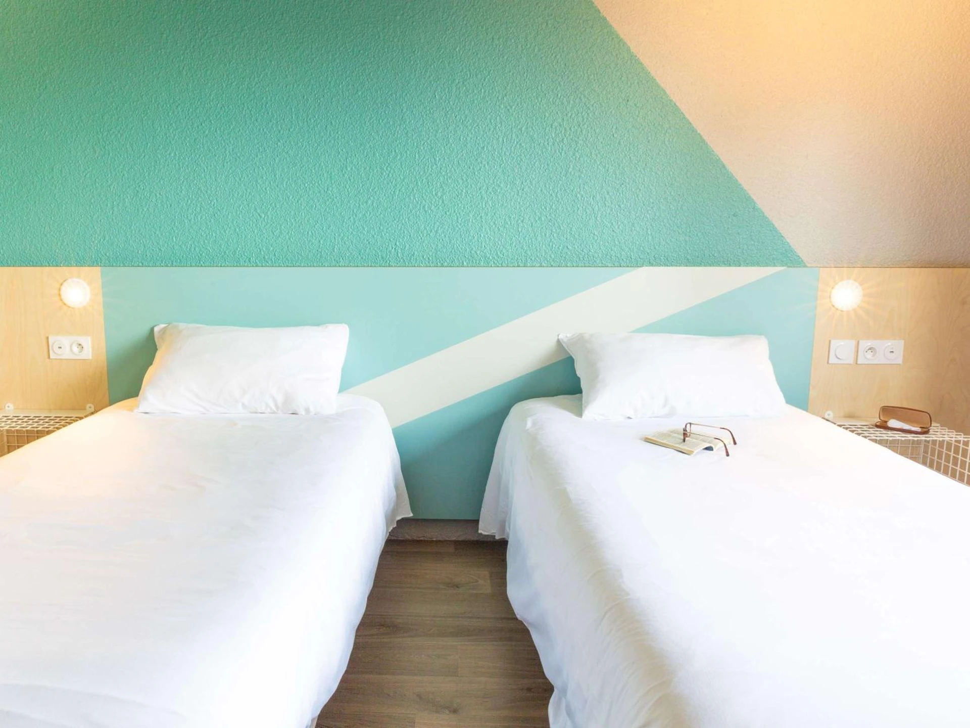 Chambre disponible pour un séminaire d'entreprise à ibis budget Tours Sud - Chambray-lès-Tours