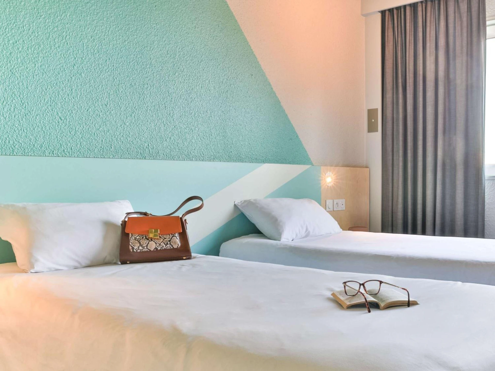 Magnifique chambre pour un séminaire d'entreprise à ibis budget Tours Sud - Chambray-lès-Tours