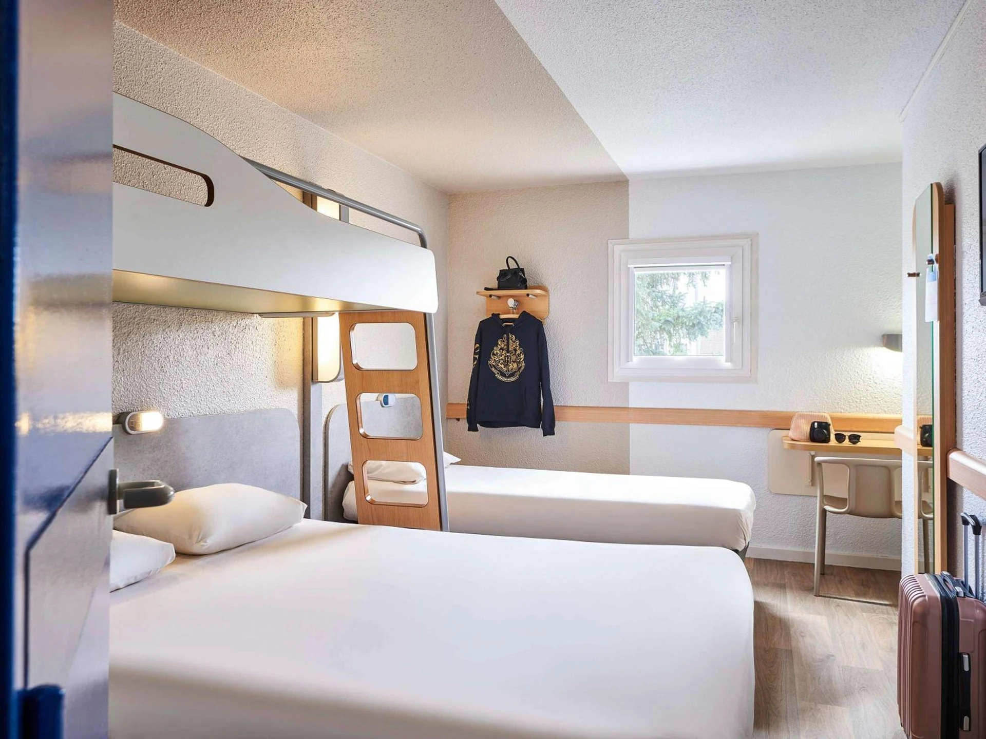 Magnifique chambre pour un séminaire d'entreprise à ibis budget Versailles Chateau Saint cyr l'Ecole - Saint-Cyr-lʼÉcole