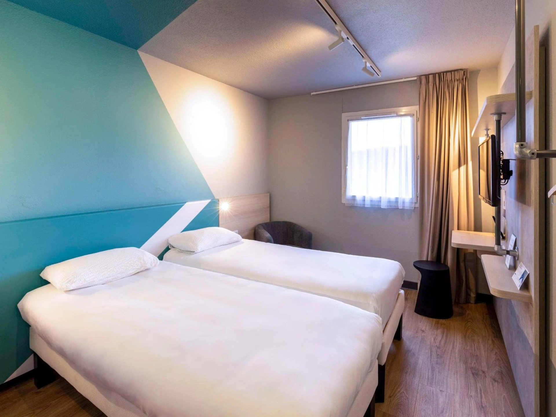 Chambre disponible pour un séminaire d'entreprise à ibis Budget Millau Viaduc - Millau