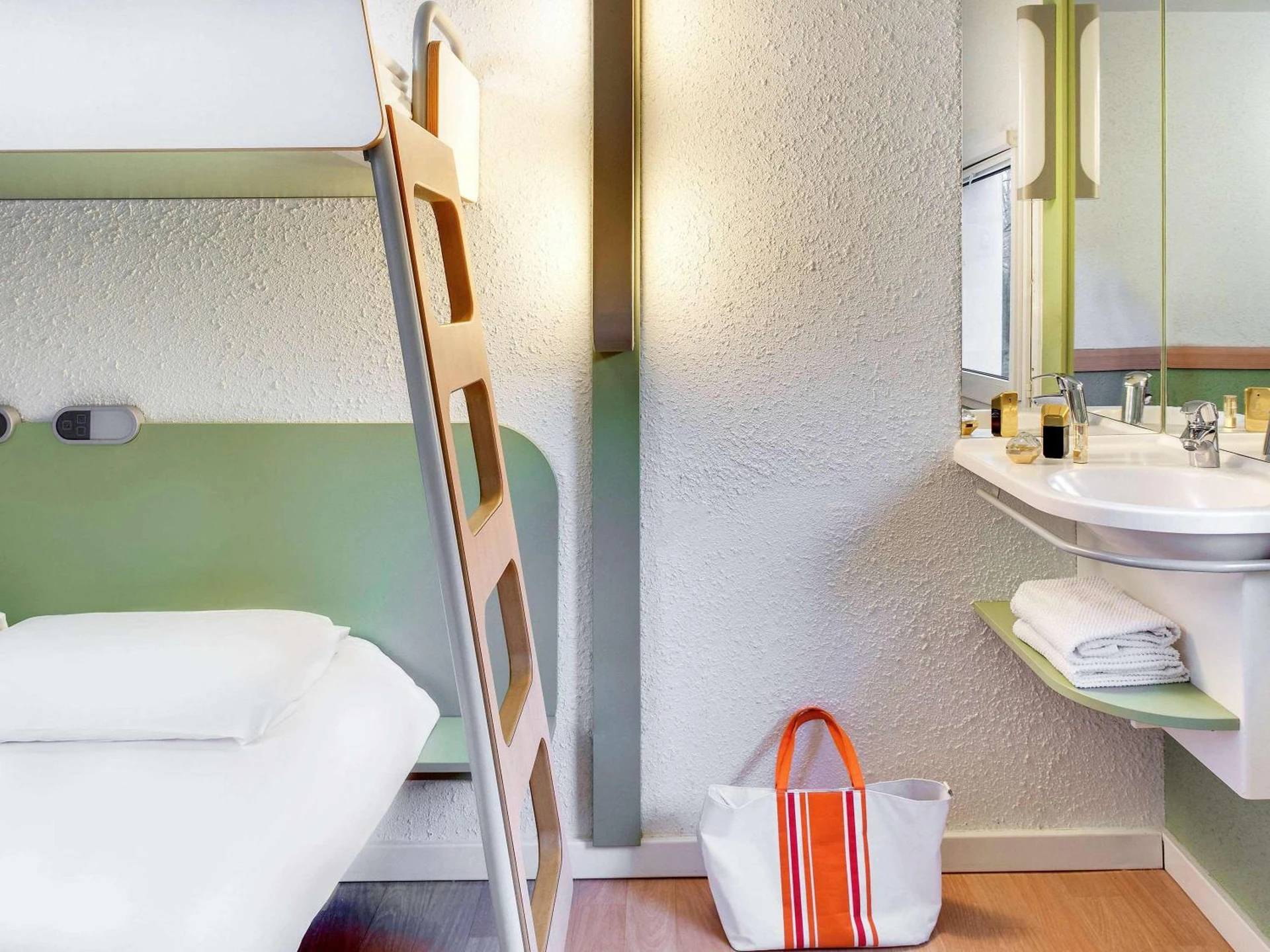 Organiser un séminaire d'entreprise : Hotel Ibis Budget Vichy à bellerive-sur-allier