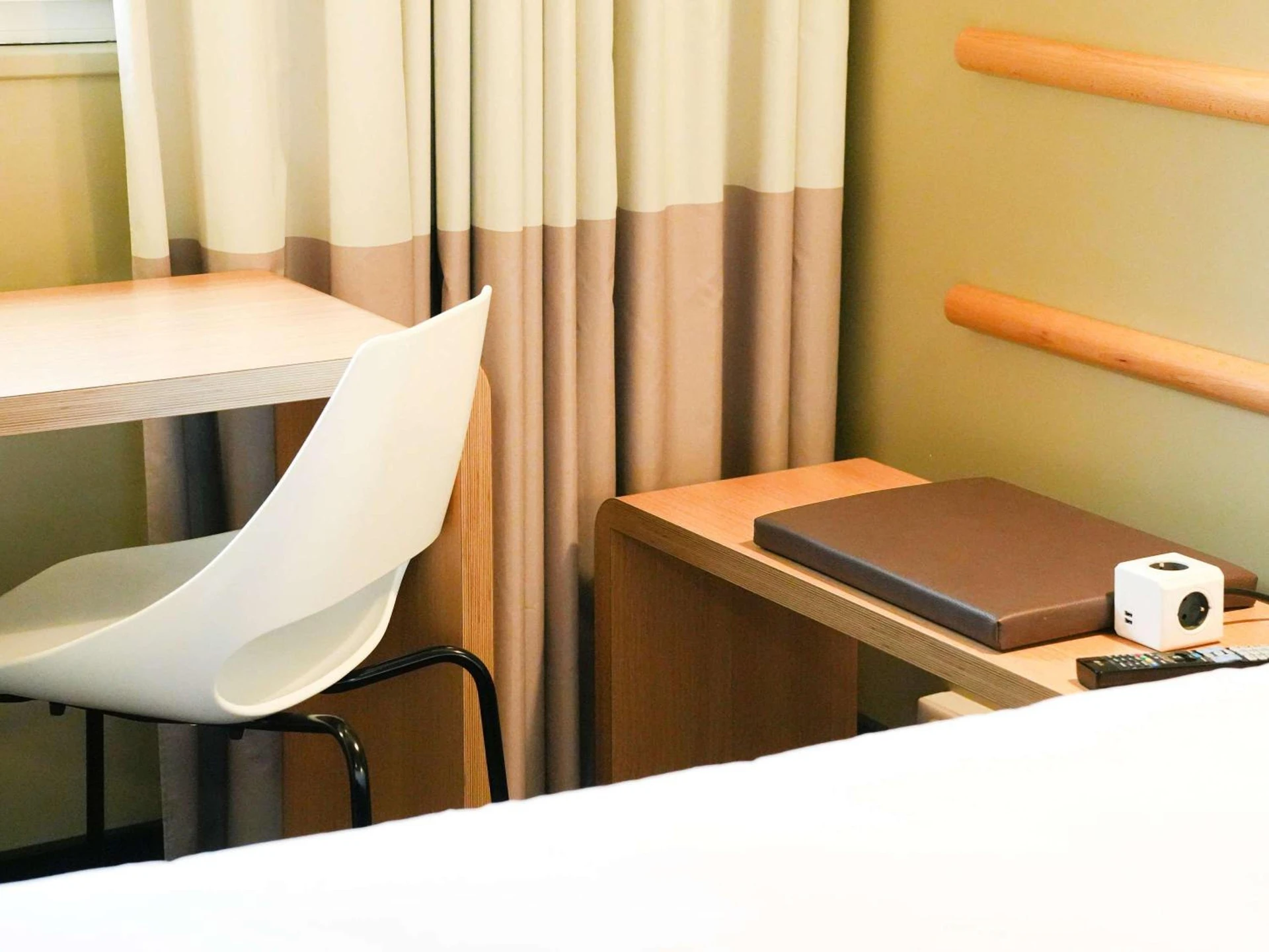 Chambre disponible pour un séminaire d'entreprise à ibis Caen Porte d’Angleterre - Hérouville-Saint-Clair