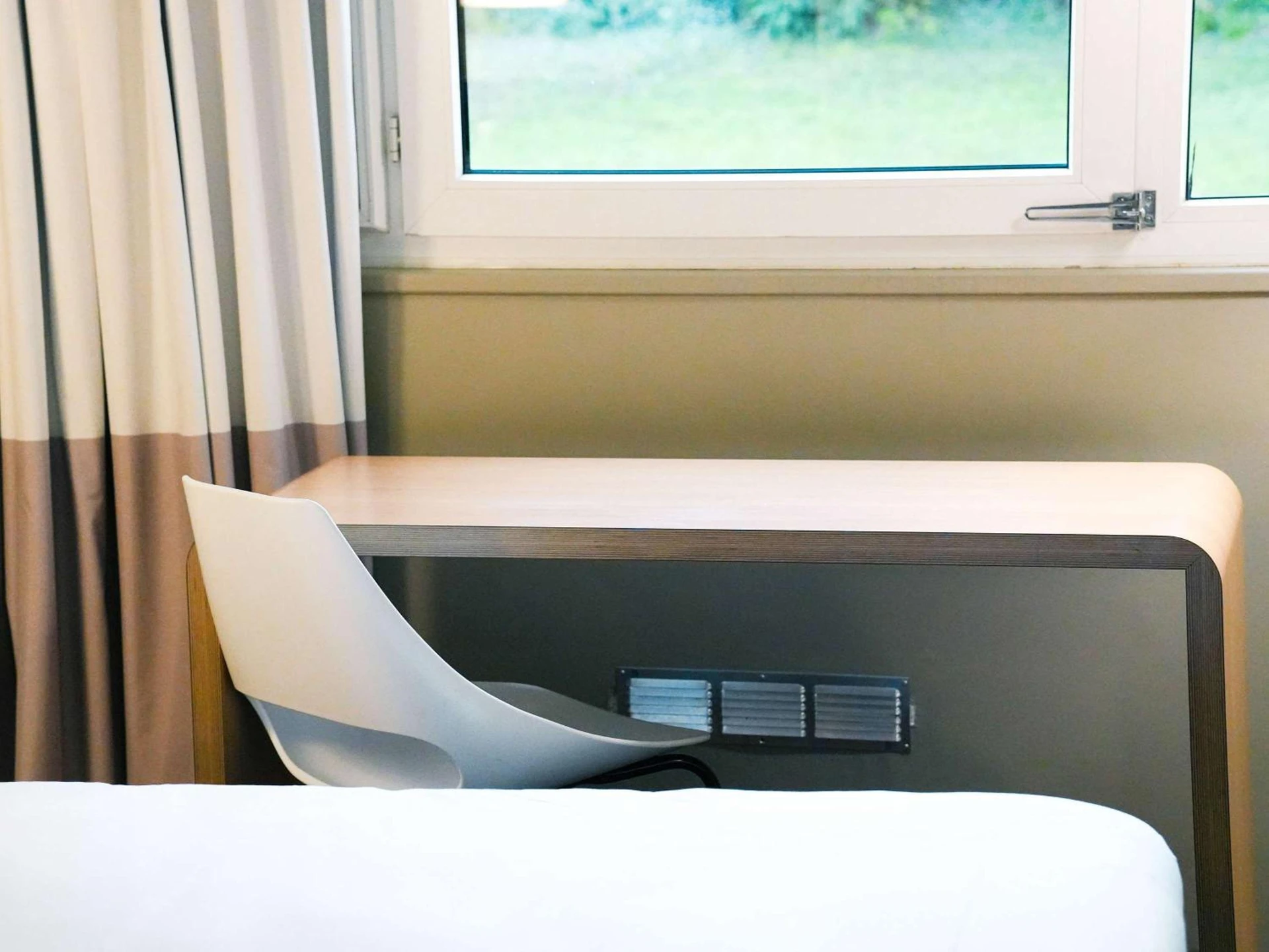 Chambre disponible pour un séminaire d'entreprise à ibis Caen Porte d’Angleterre - Hérouville-Saint-Clair
