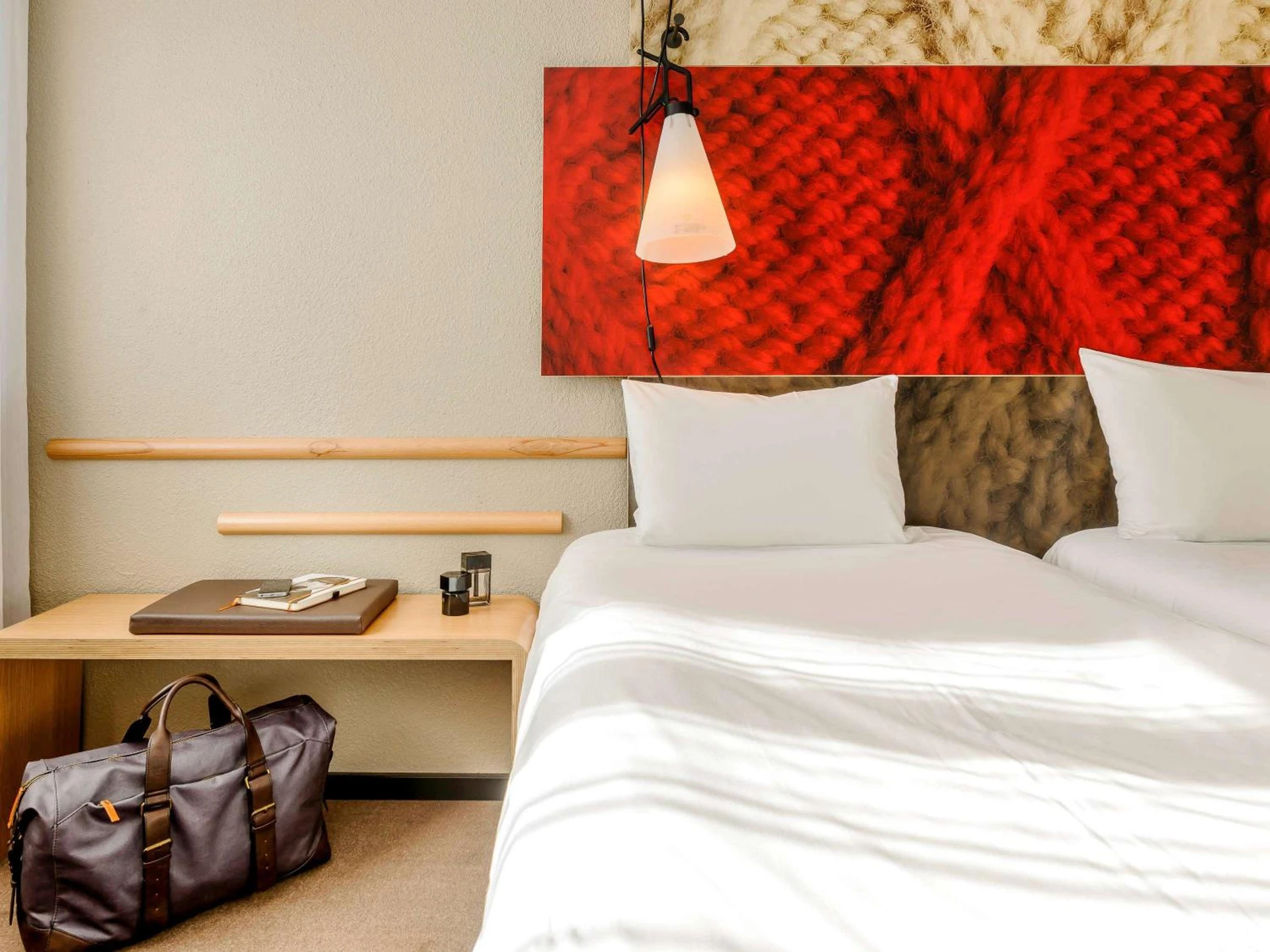 Magnifique chambre pour un séminaire d'entreprise à ibis Caen Porte De Bretagne - Bretteville-sur-Odon