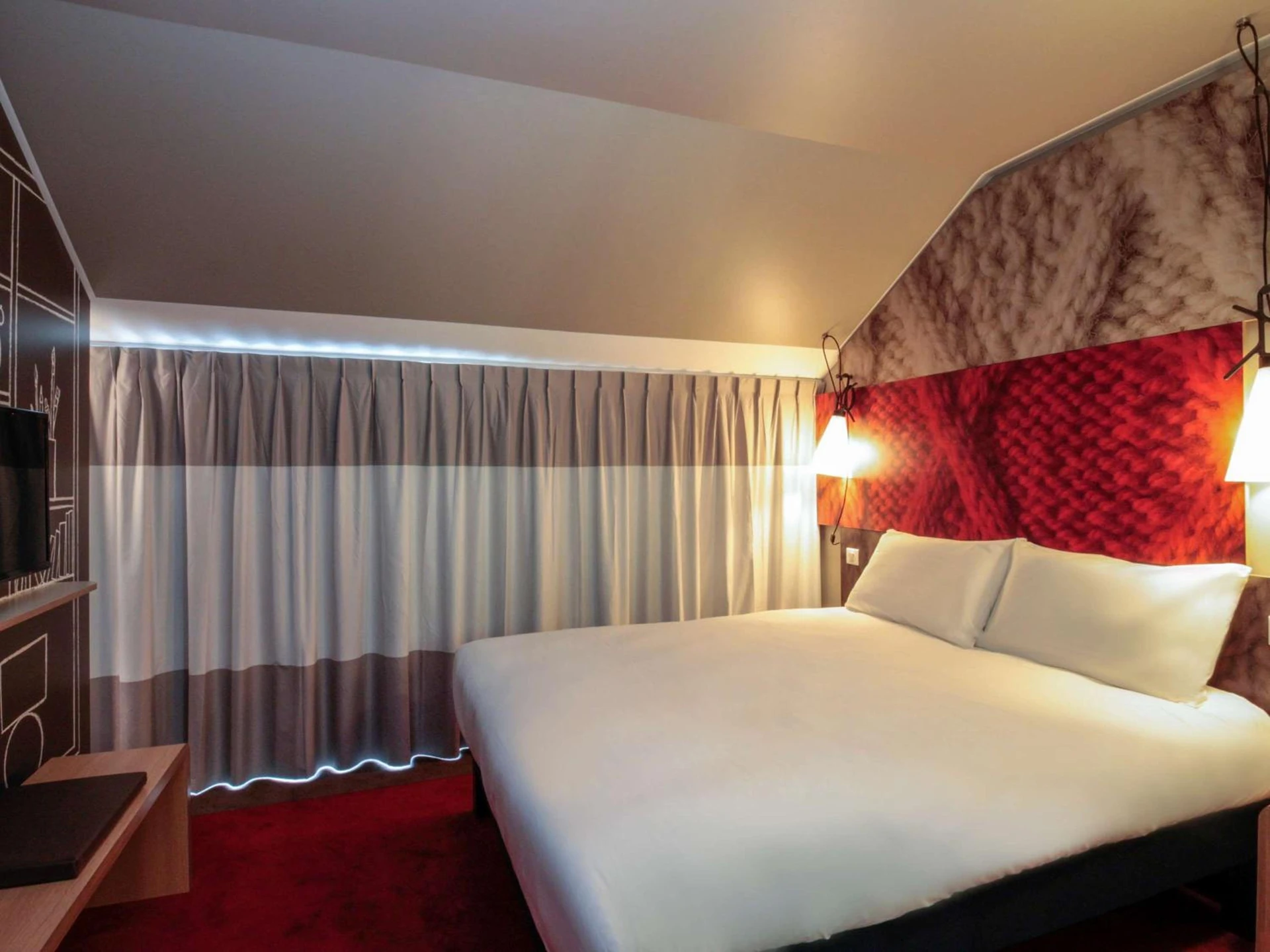Chambre disponible pour un séminaire d'entreprise à ibis Cahors - Cahors