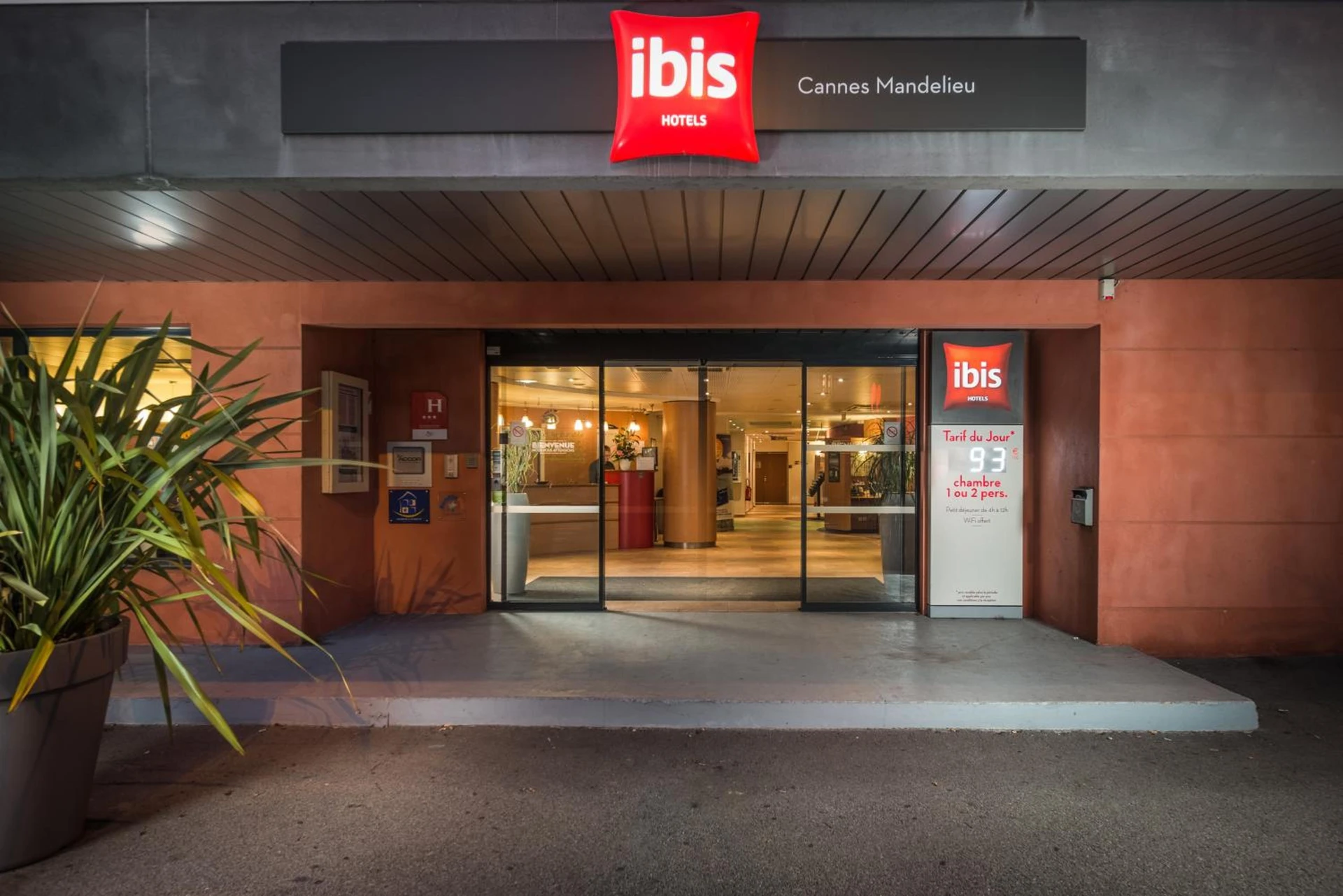 Organiser un séminaire d'entreprise : ibis Cannes Mandelieu à mandelieu-la-napoule
