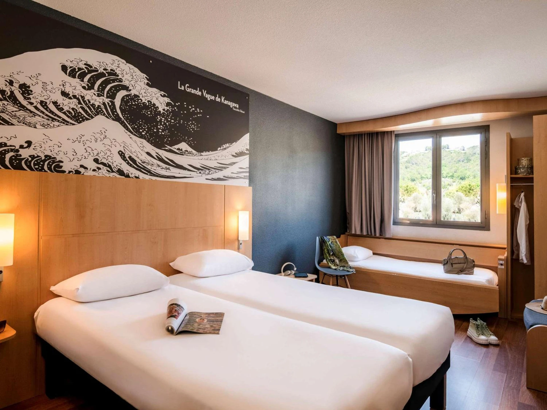 Chambre disponible pour un séminaire d'entreprise à IBIS Cannes Mouans Sartoux Piscine parking gratuit - Mouans-Sartoux