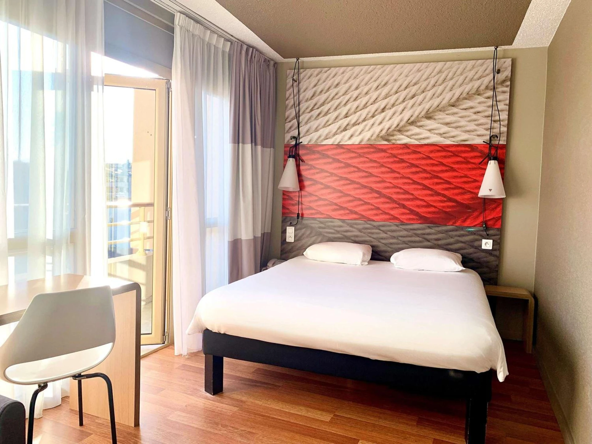 Chambre disponible pour un séminaire d'entreprise à ibis Cannes Plage La Bocca - Cannes