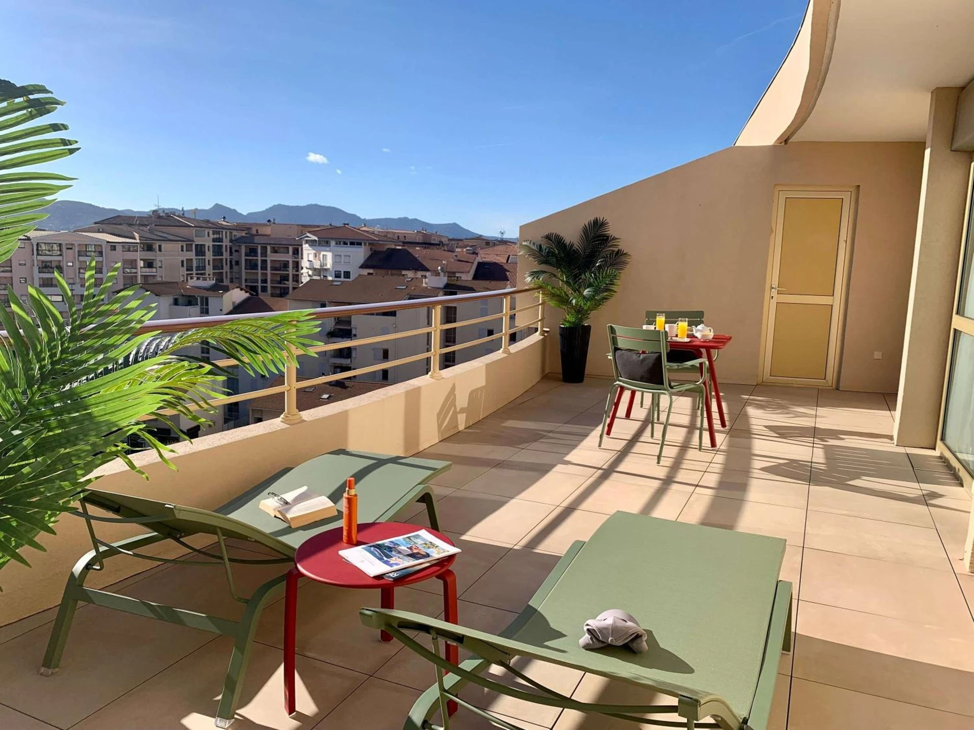 Magnifique chambre pour un séminaire d'entreprise à ibis Cannes Plage La Bocca - Cannes