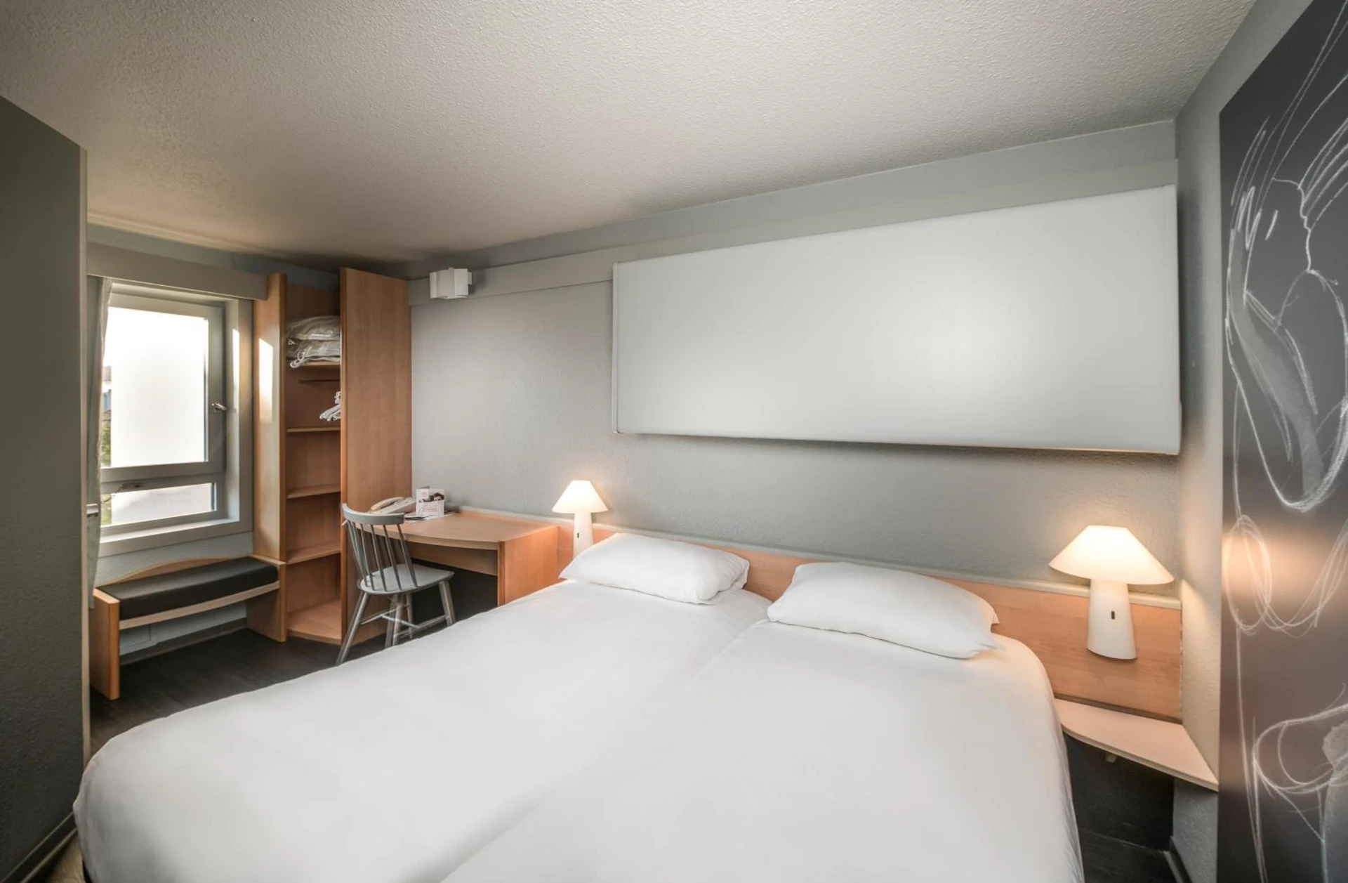 Chambre disponible pour un séminaire d'entreprise à ibis Carcassonne Centre - La Cité - Carcassonne