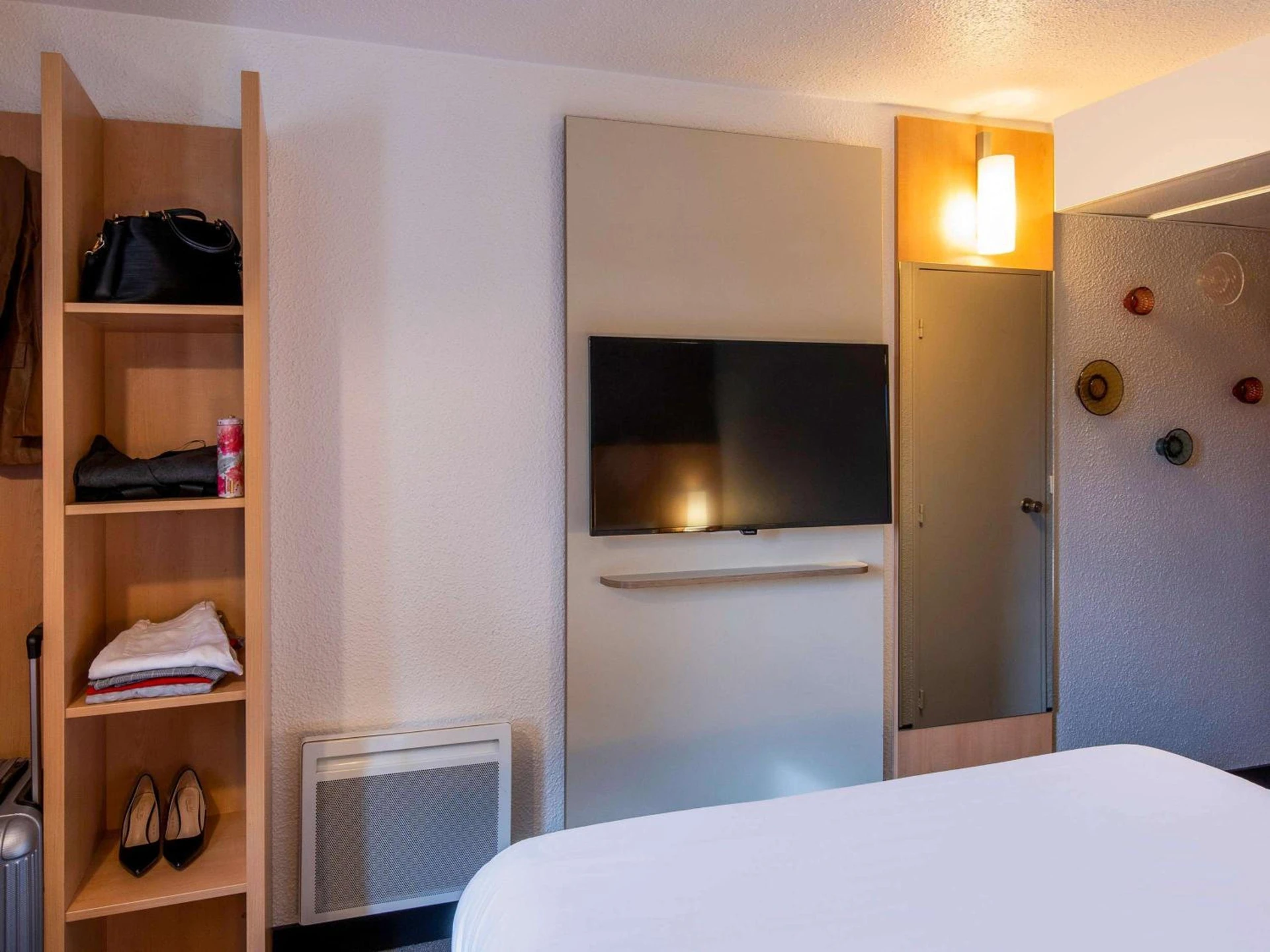 Chambre disponible pour un séminaire d'entreprise à ibis Cergy Pontoise Le Port - Cergy
