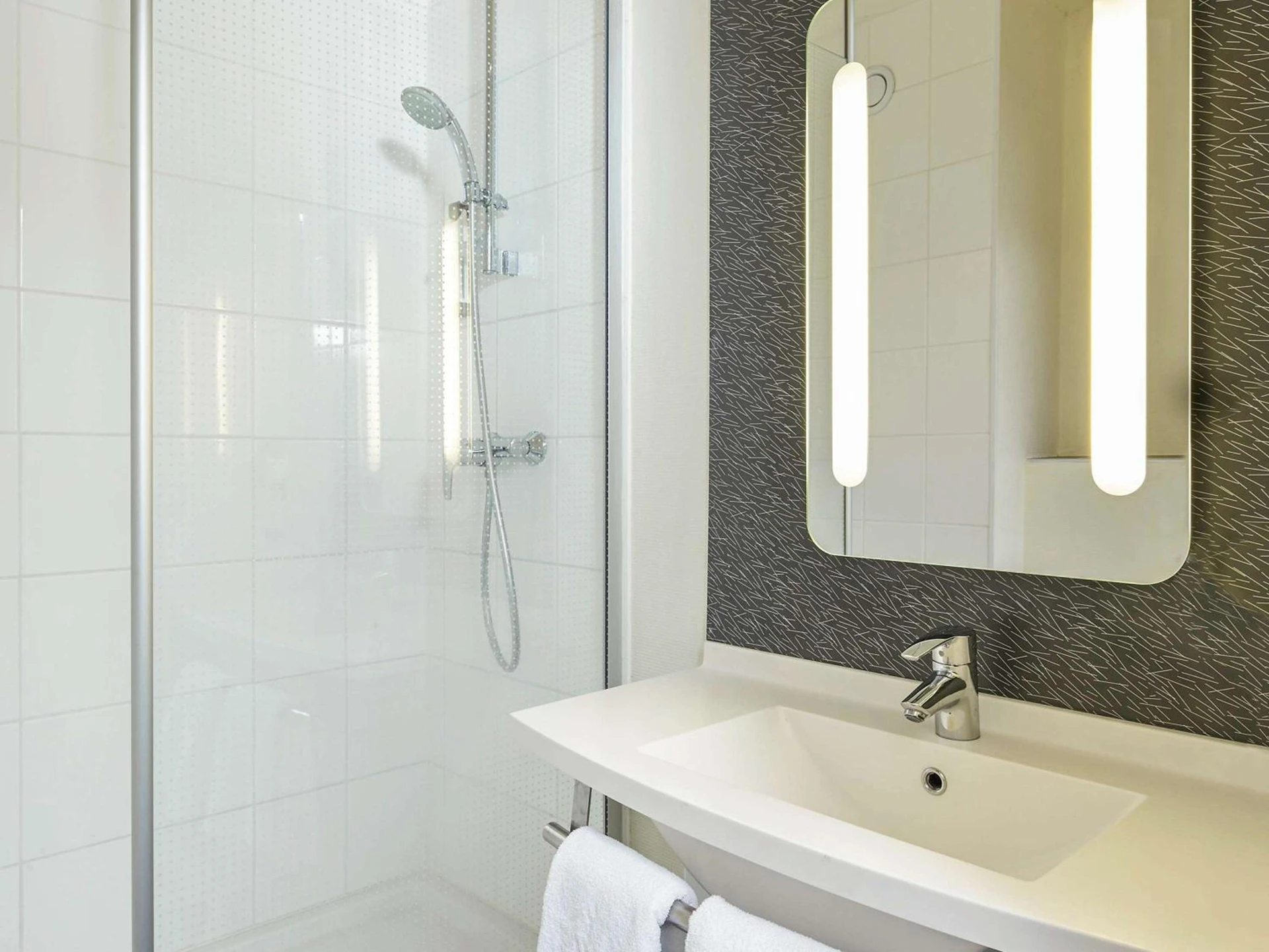 Chambre disponible pour un séminaire d'entreprise à ibis Chartres Ouest Luce - Chartres