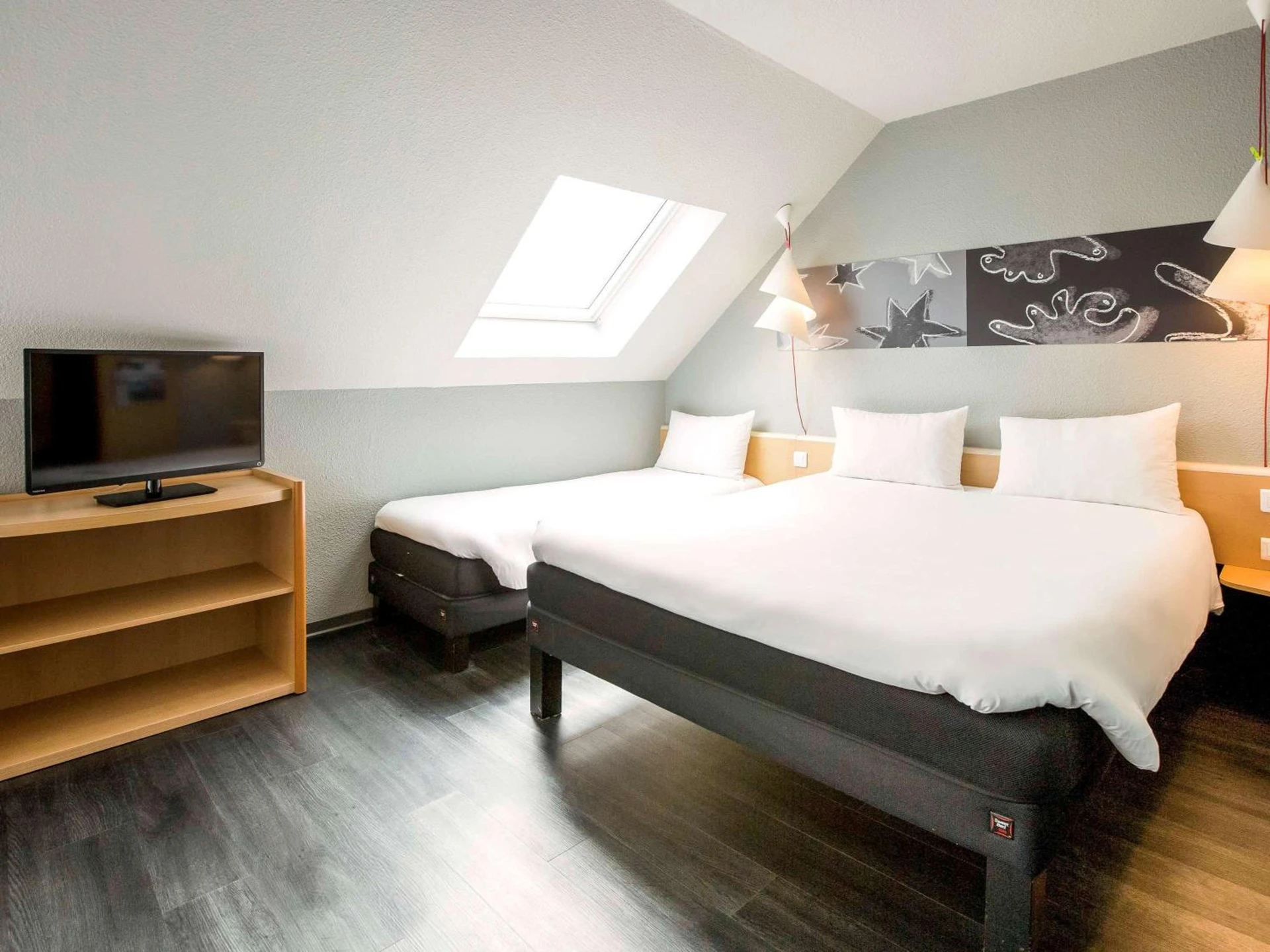 Chambre disponible pour un séminaire d'entreprise à ibis Cherbourg La Glacerie - Cherbourg-en-Cotentin