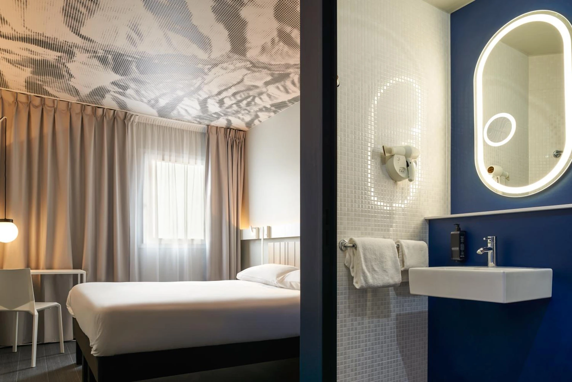 Chambre disponible pour un séminaire d'entreprise à ibis Clamart Paris Velizy - Clamart