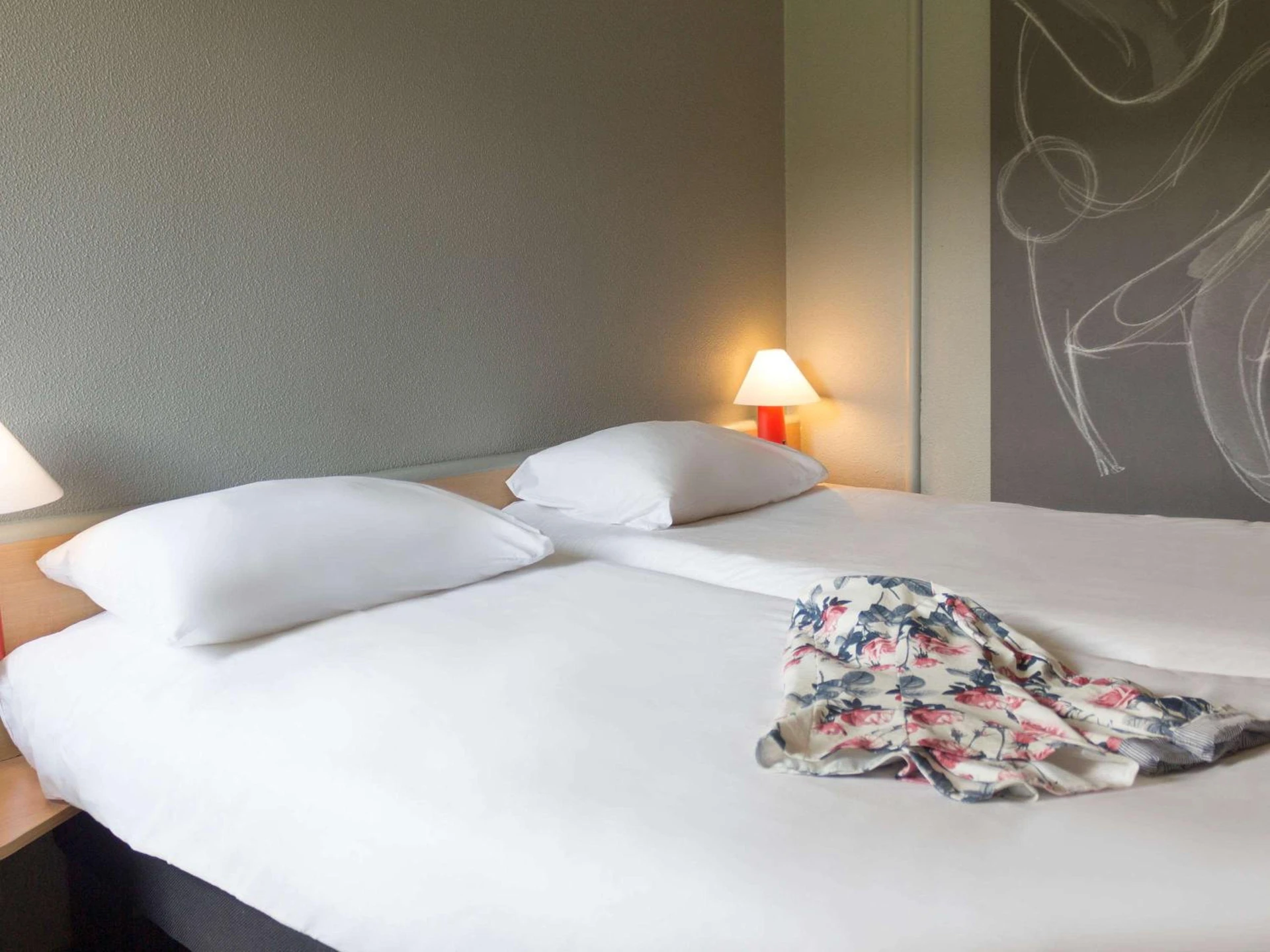 Magnifique chambre pour un séminaire d'entreprise à ibis Dieppe Le Val Druel - Dieppe
