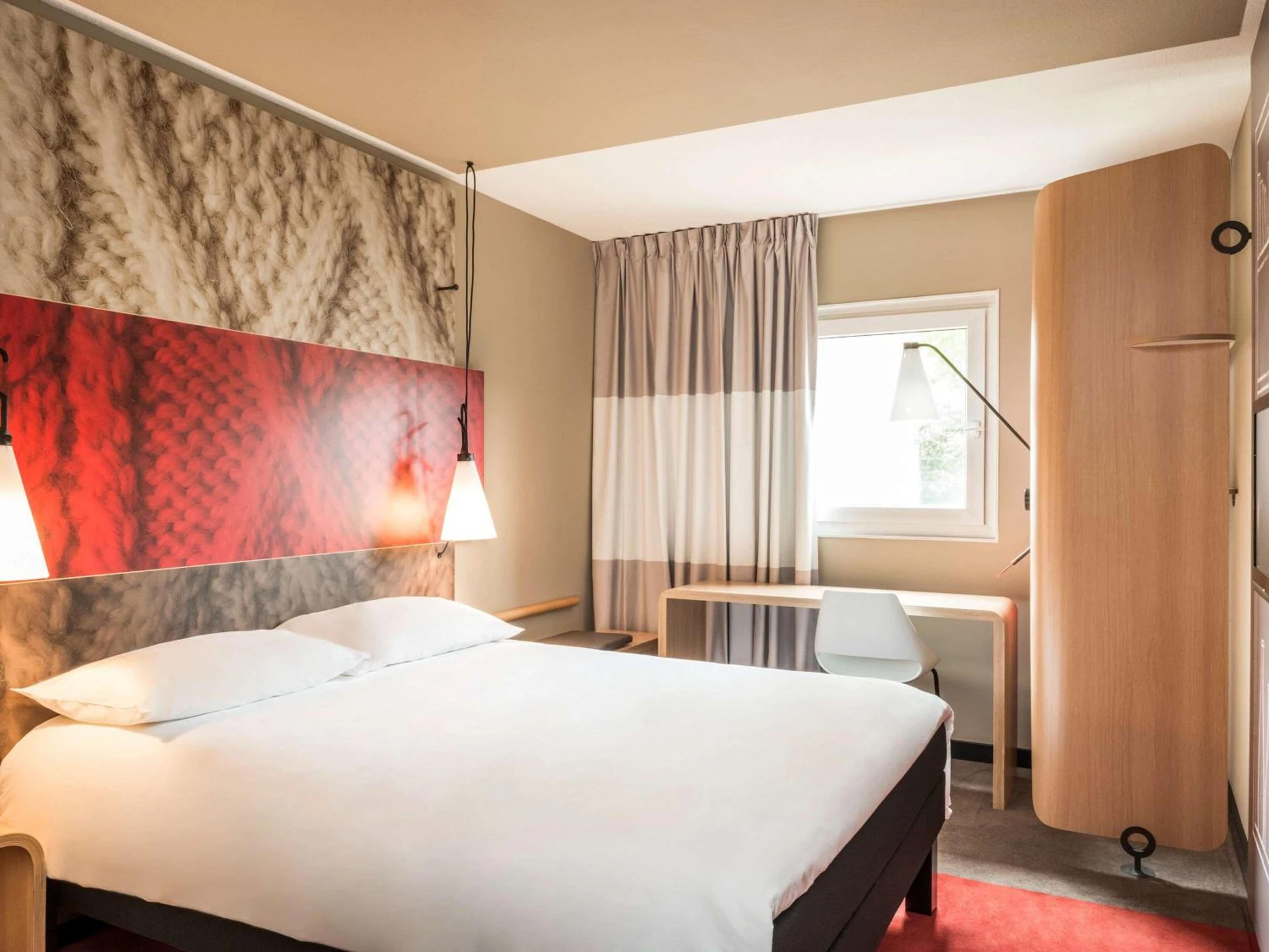 Chambre disponible pour un séminaire d'entreprise à ibis Dole Sud Choisey - Dole