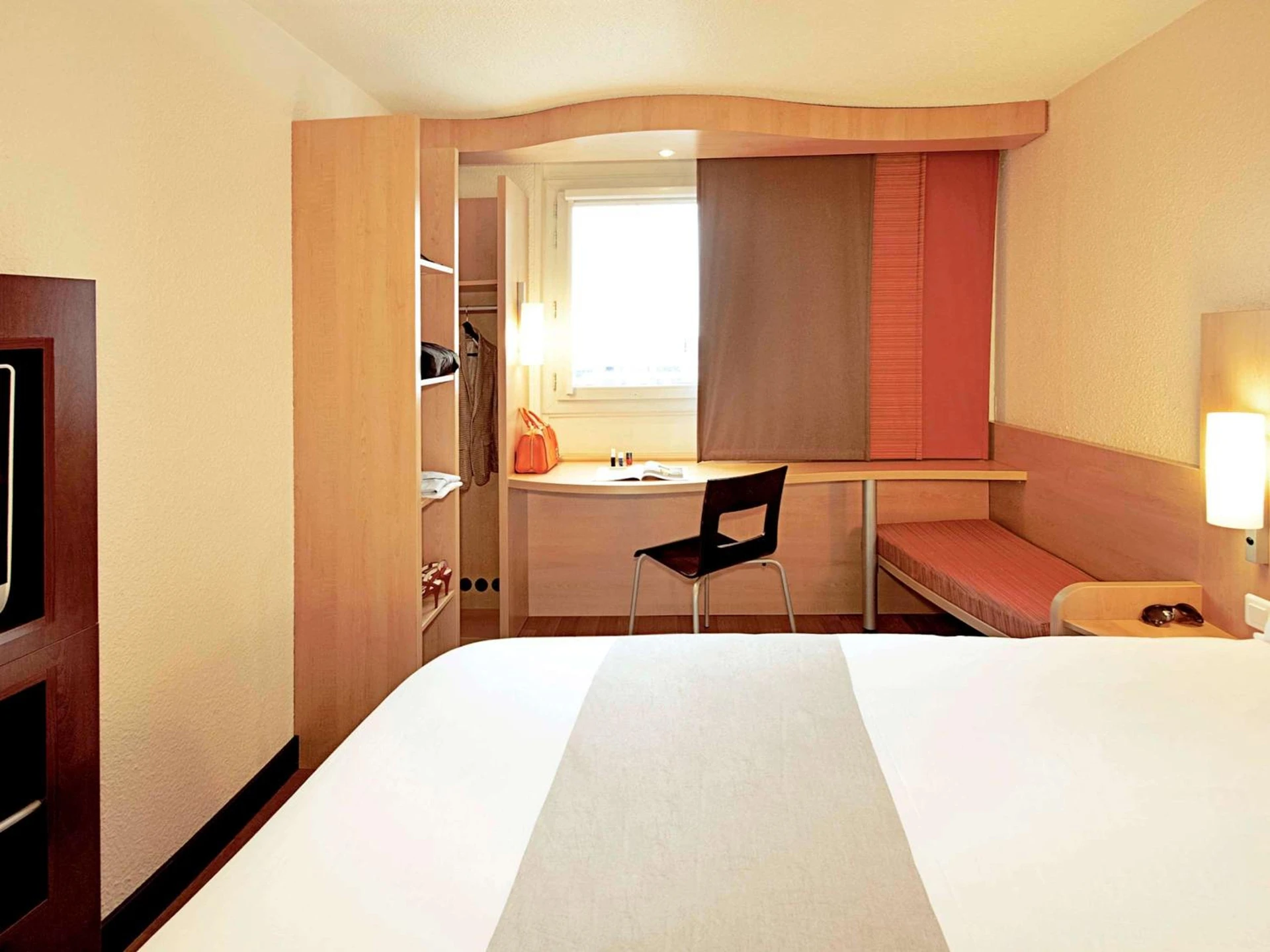 Chambre disponible pour un séminaire d'entreprise à Ibis Évry-Courcouronnes - Evry-Courcouronnes