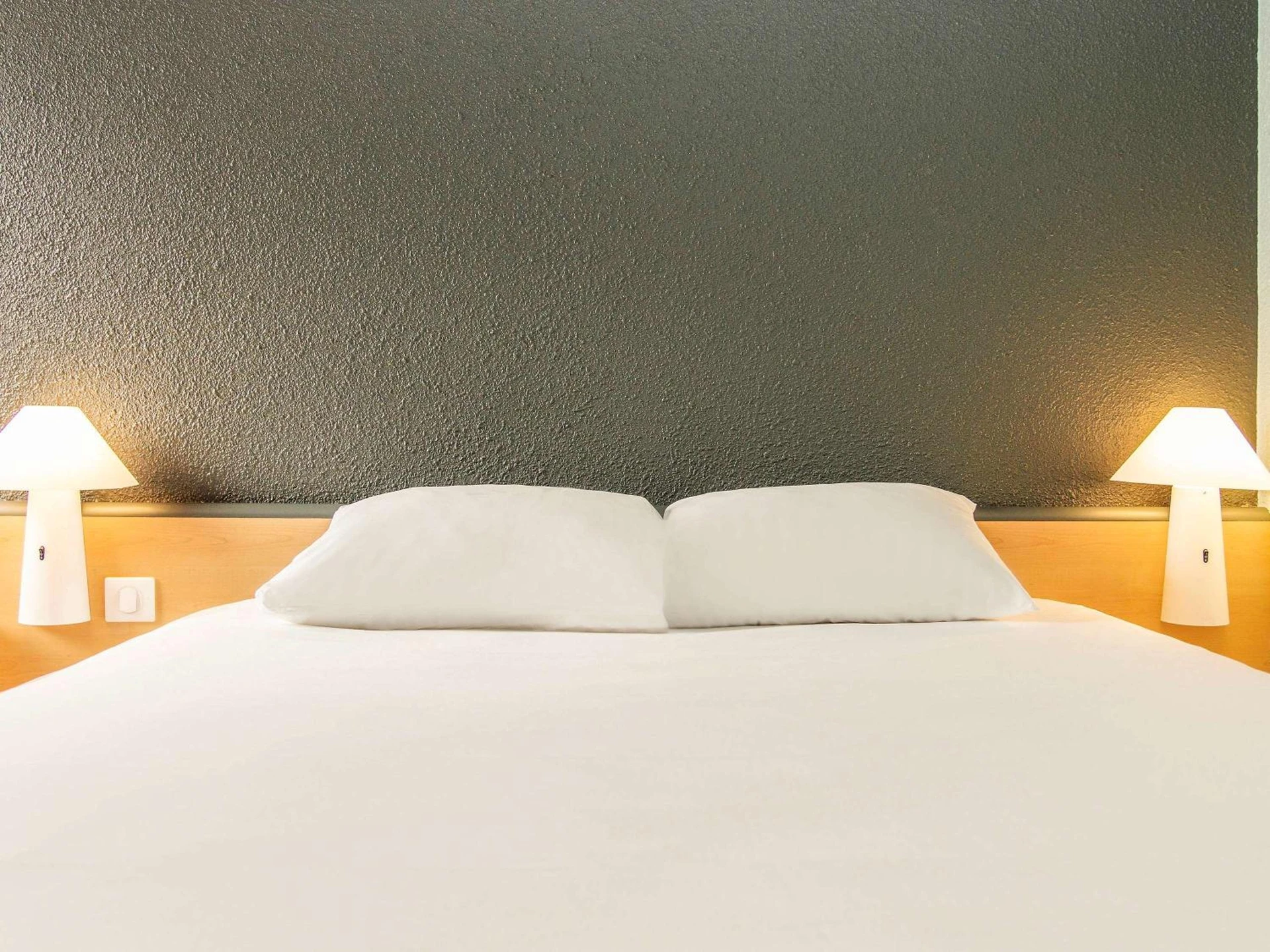 Magnifique chambre pour un séminaire d'entreprise à ibis Falaise Coeur de Normandie - Falaise