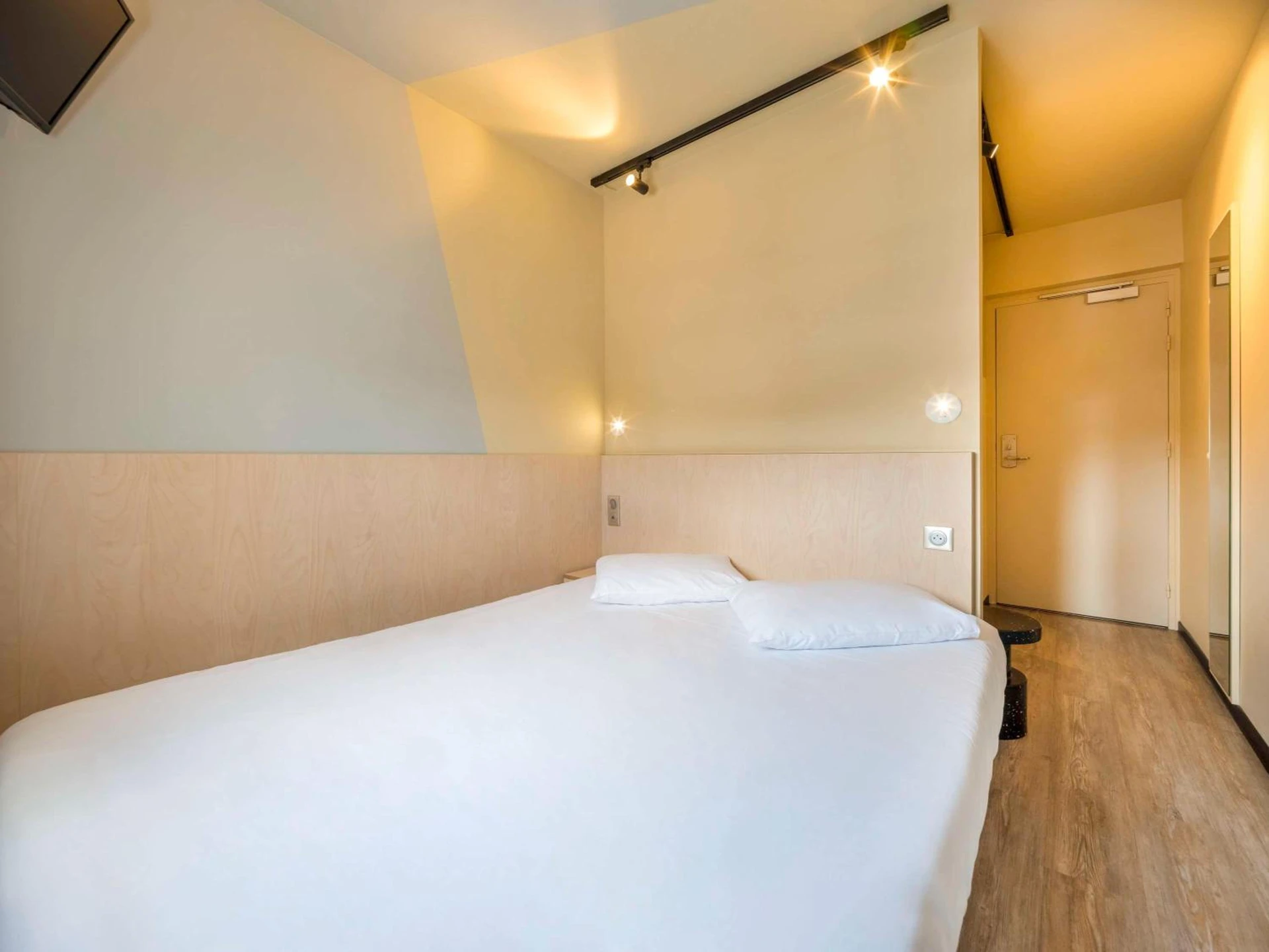 Chambre disponible pour un séminaire d'entreprise à ibis budget Forbach Centre - Forbach