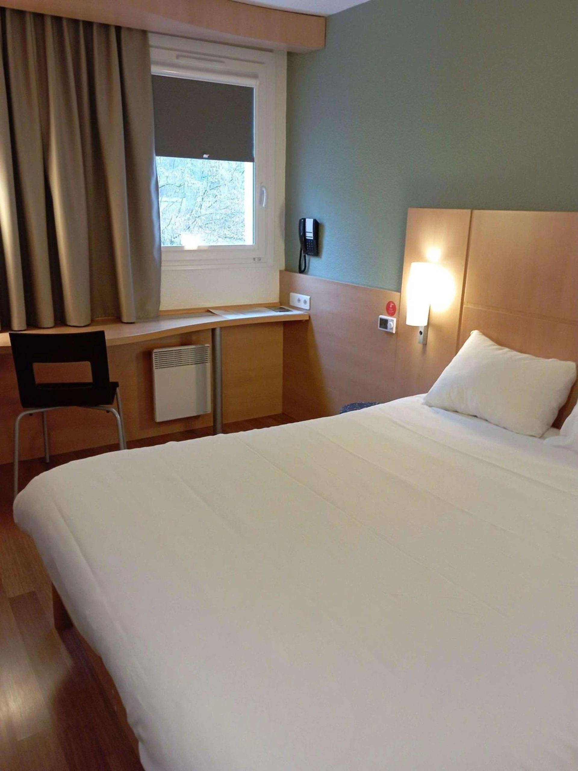 Chambre disponible pour un séminaire d'entreprise à ibis les Etangs des Moines - Fourmies