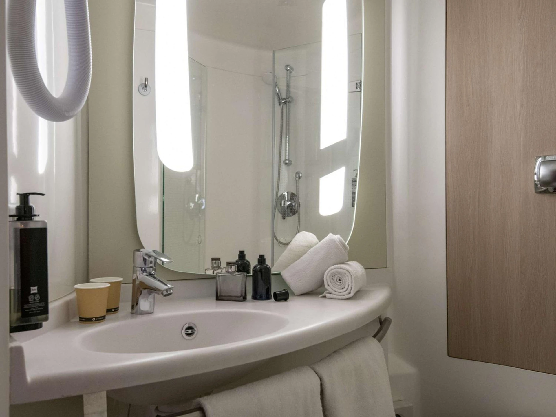 Chambre disponible pour un séminaire d'entreprise à ibis Golfe de Saint-Tropez - Cogolin
