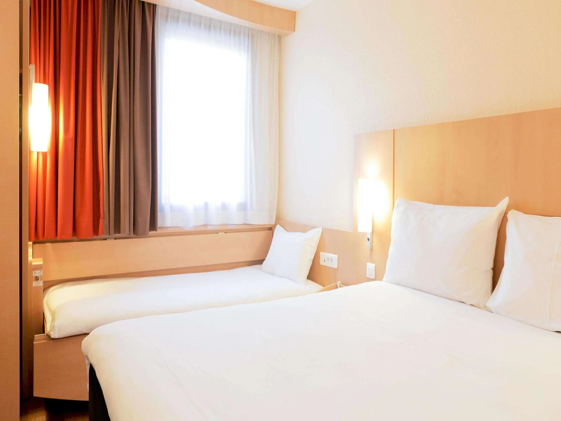 Magnifique chambre pour un séminaire d'entreprise à ibis Grenoble Centre Bastille - Grenoble