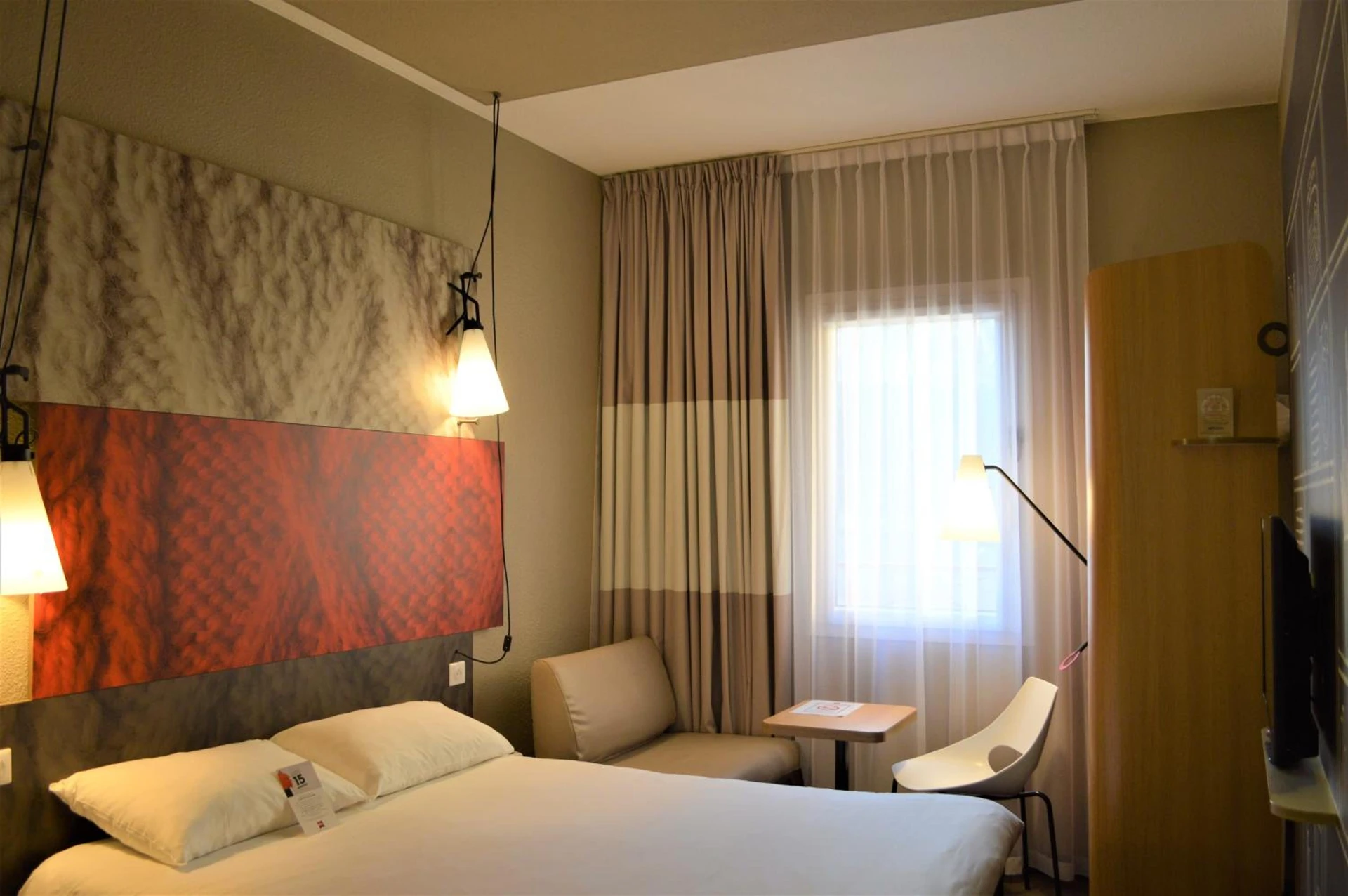 Chambre disponible pour un séminaire d'entreprise à ibis Honfleur - Honfleur