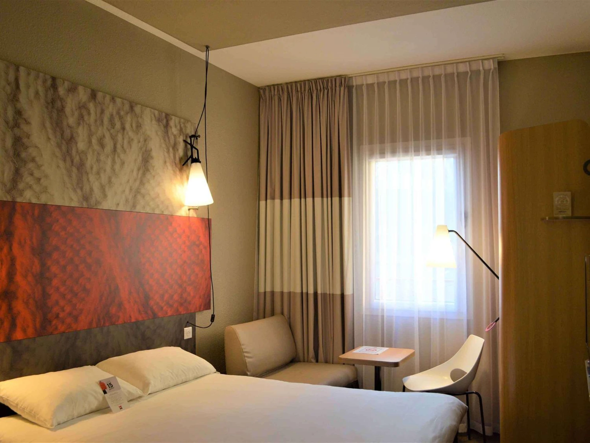 Chambre disponible pour un séminaire d'entreprise à ibis Honfleur - Honfleur